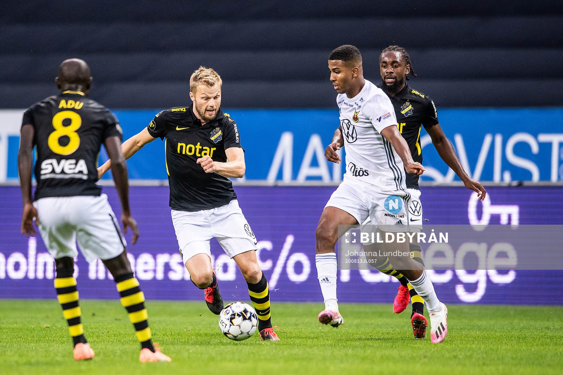 s Sebastian Larsson och Östersunds Nebiyou Perry