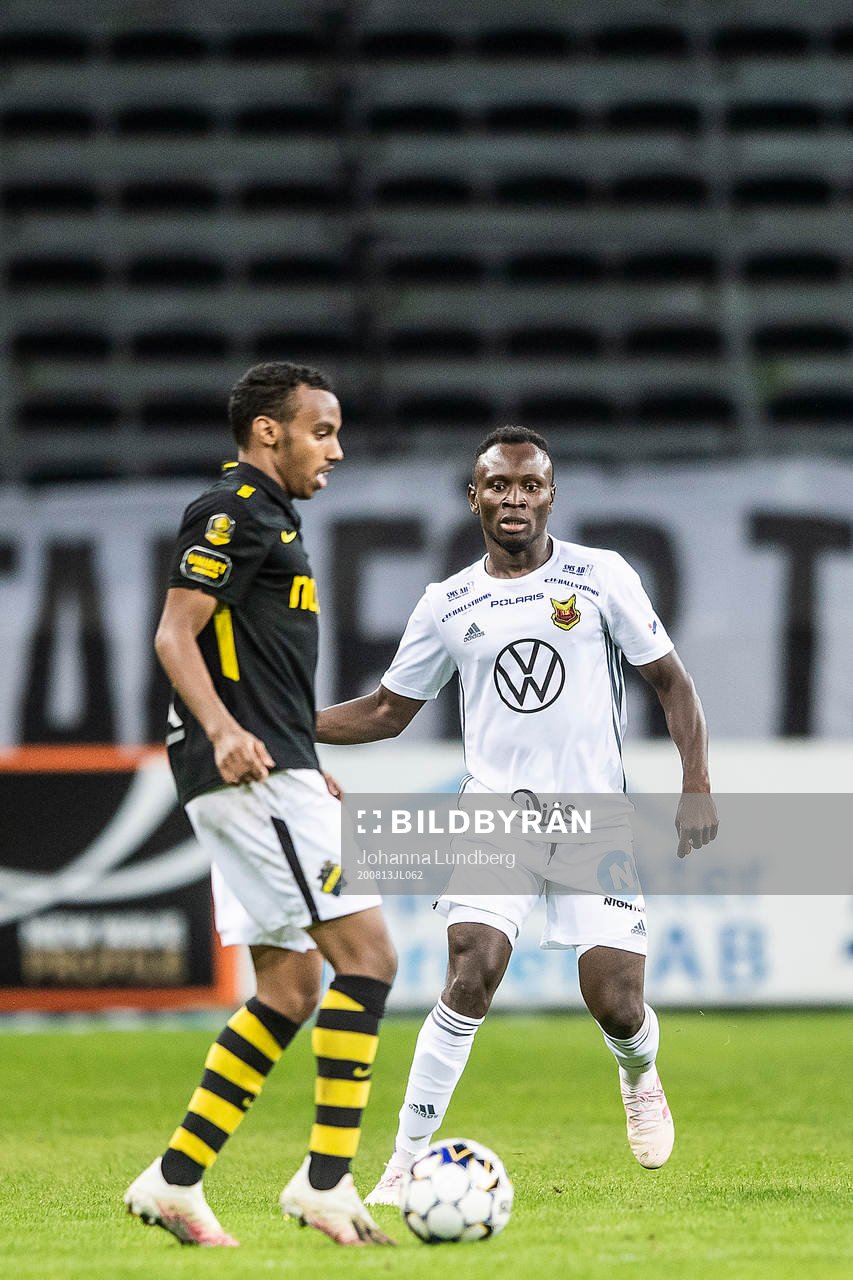 s Bilal Hussein och Östersunds Sam Mensiro