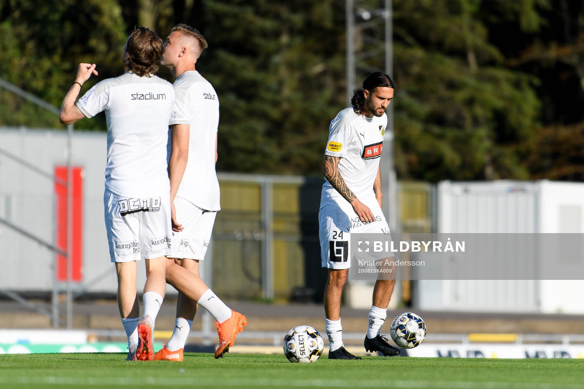 Häckens Leonard Zuta före fotbollsmatchen i Allsvenskan