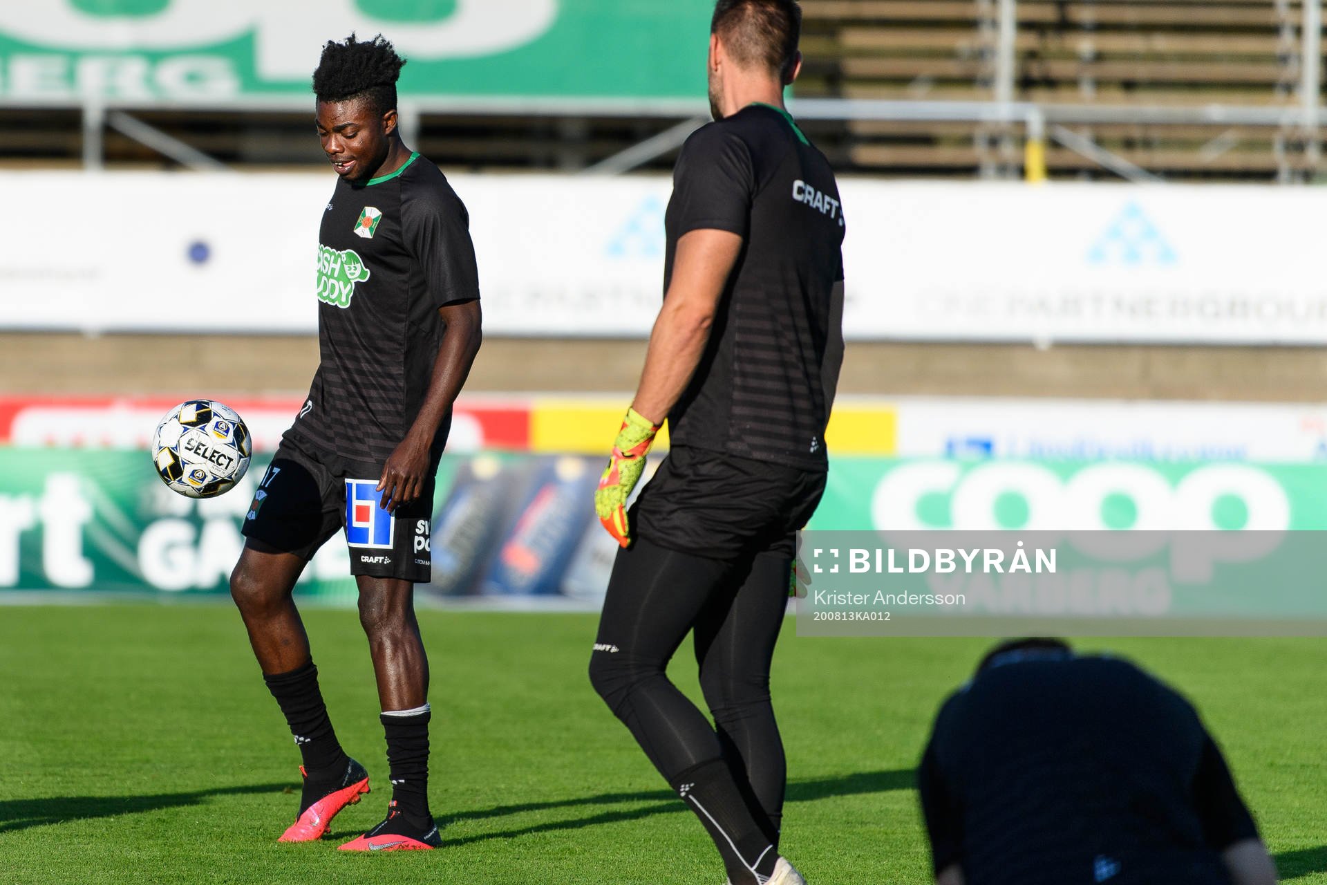 Varbergs Gideon Menah före fotbollsmatchen i Allsvenskan