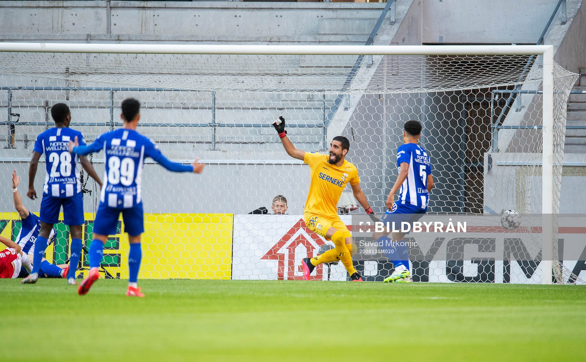 IFK Göteborgs målvakt Ioannis Anestis, Tobias Sana, och