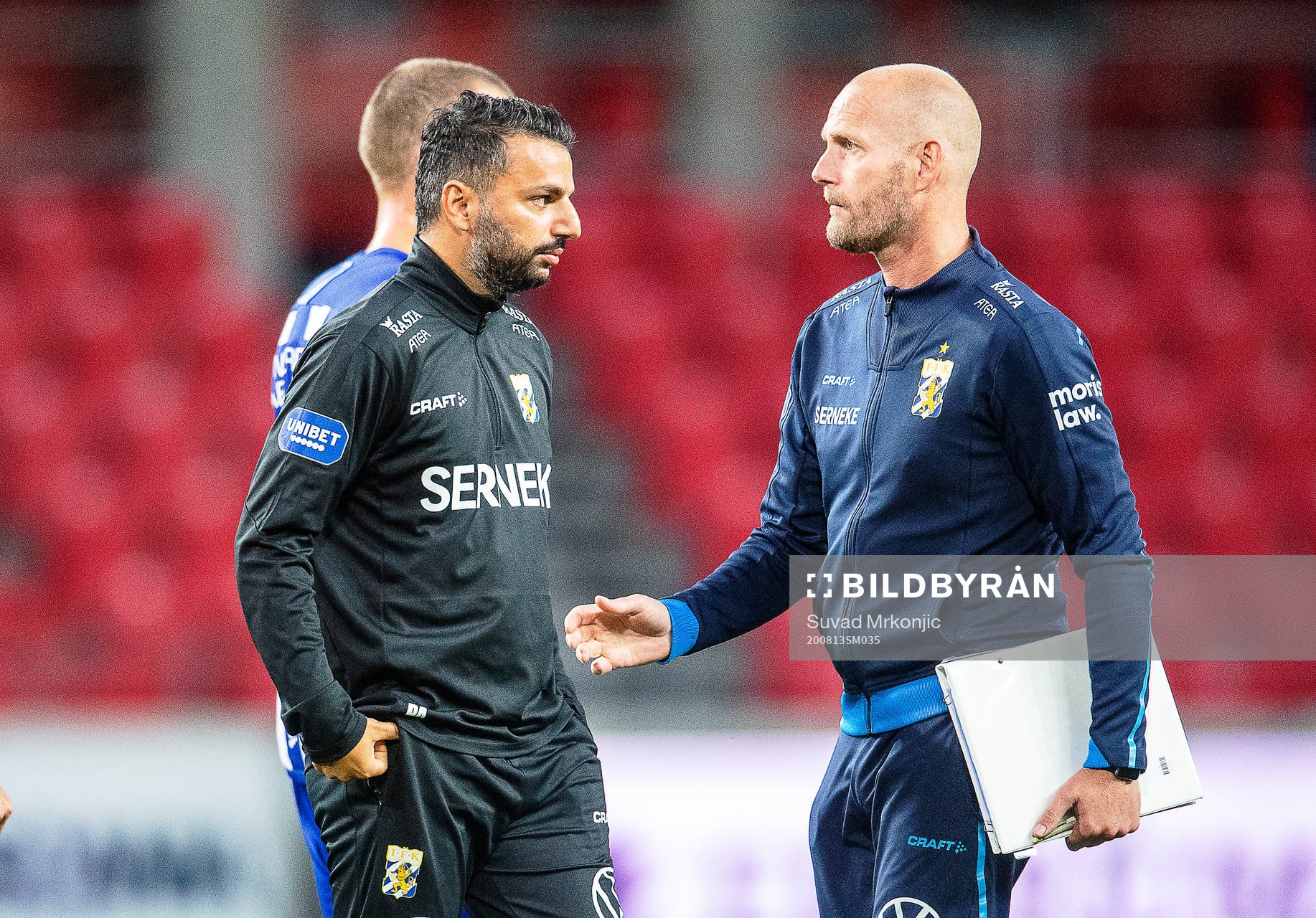 IFK Göteborgs tränare Poya Asbaghi deppar