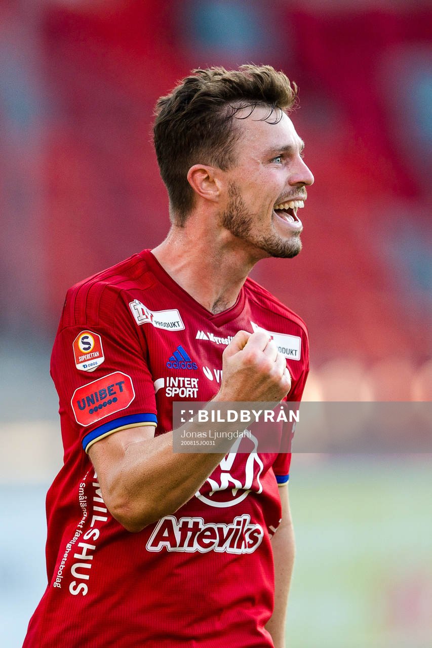 Östers Nicolas Mortensen jublar