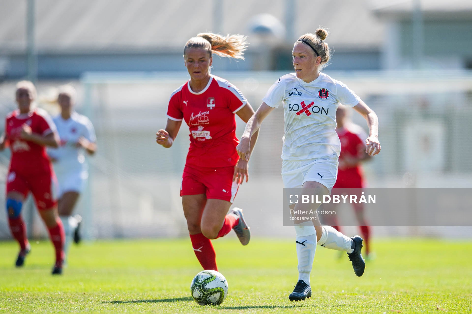 Hittarps Hanna Jönsson och Färjestadens Elin Bälin