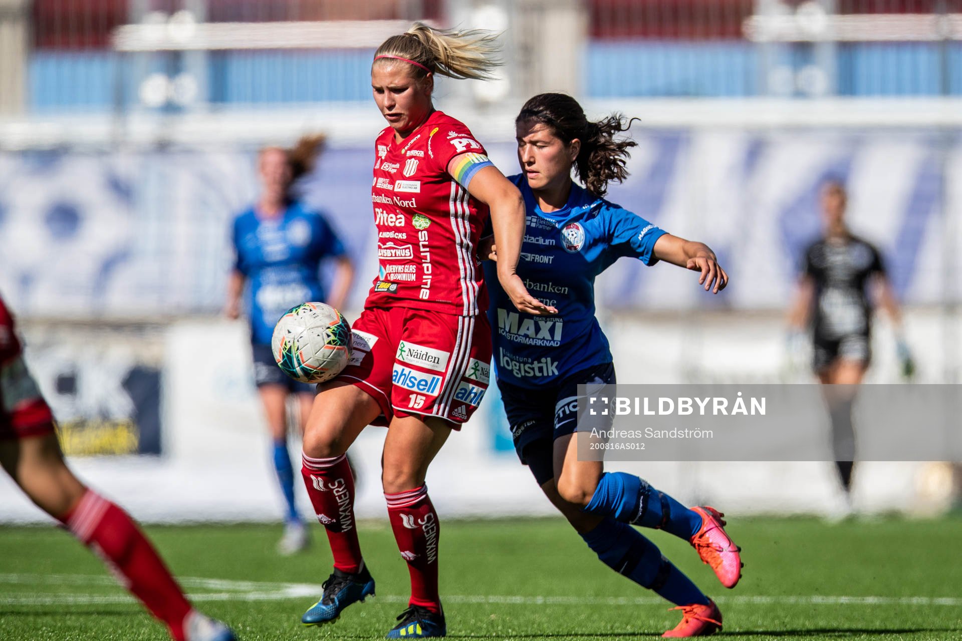 Piteås Ellen Löfqvist och Eskilstunas Loretta Kullassi