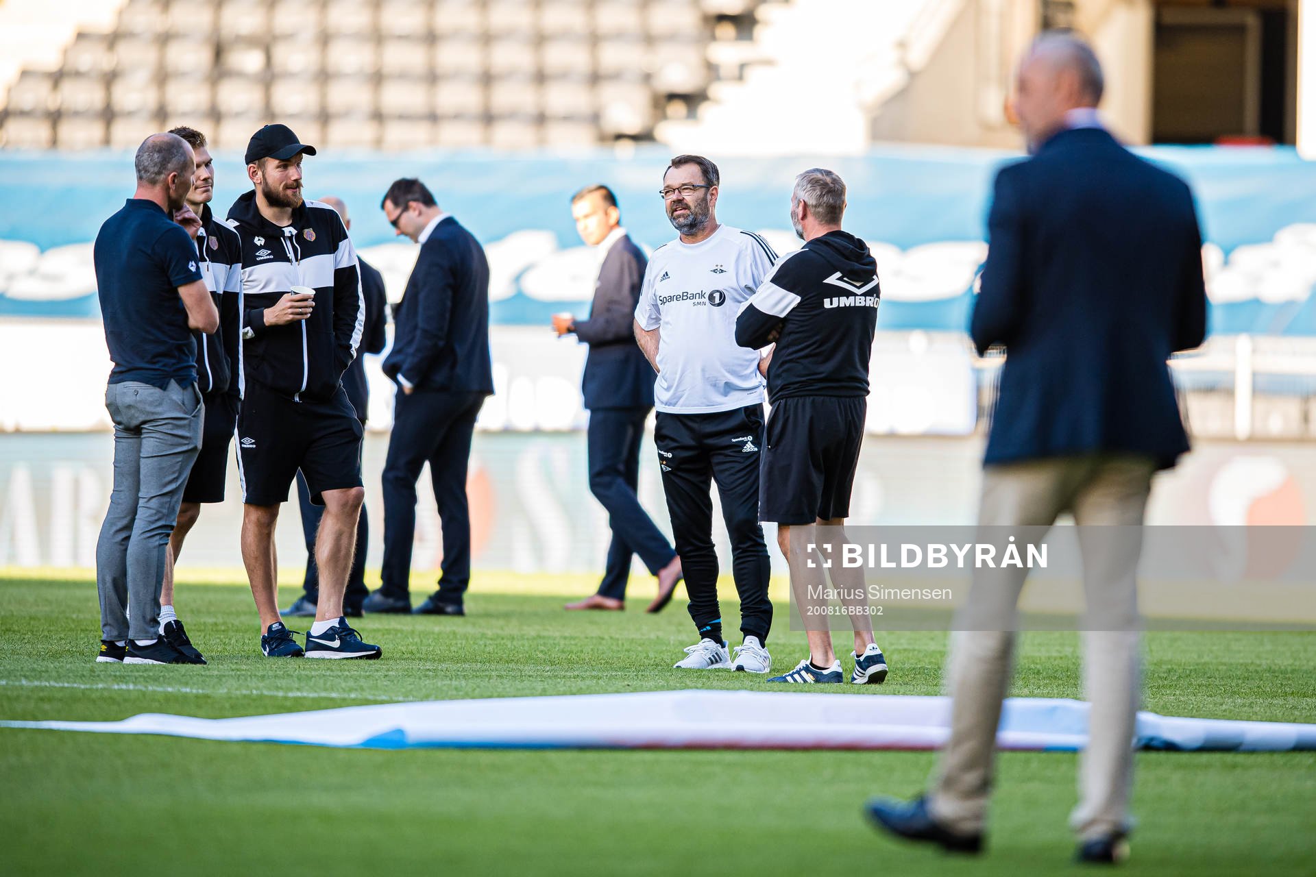 Oddbjørn Lie of Aalesund and Geir Hansen, assistant coach