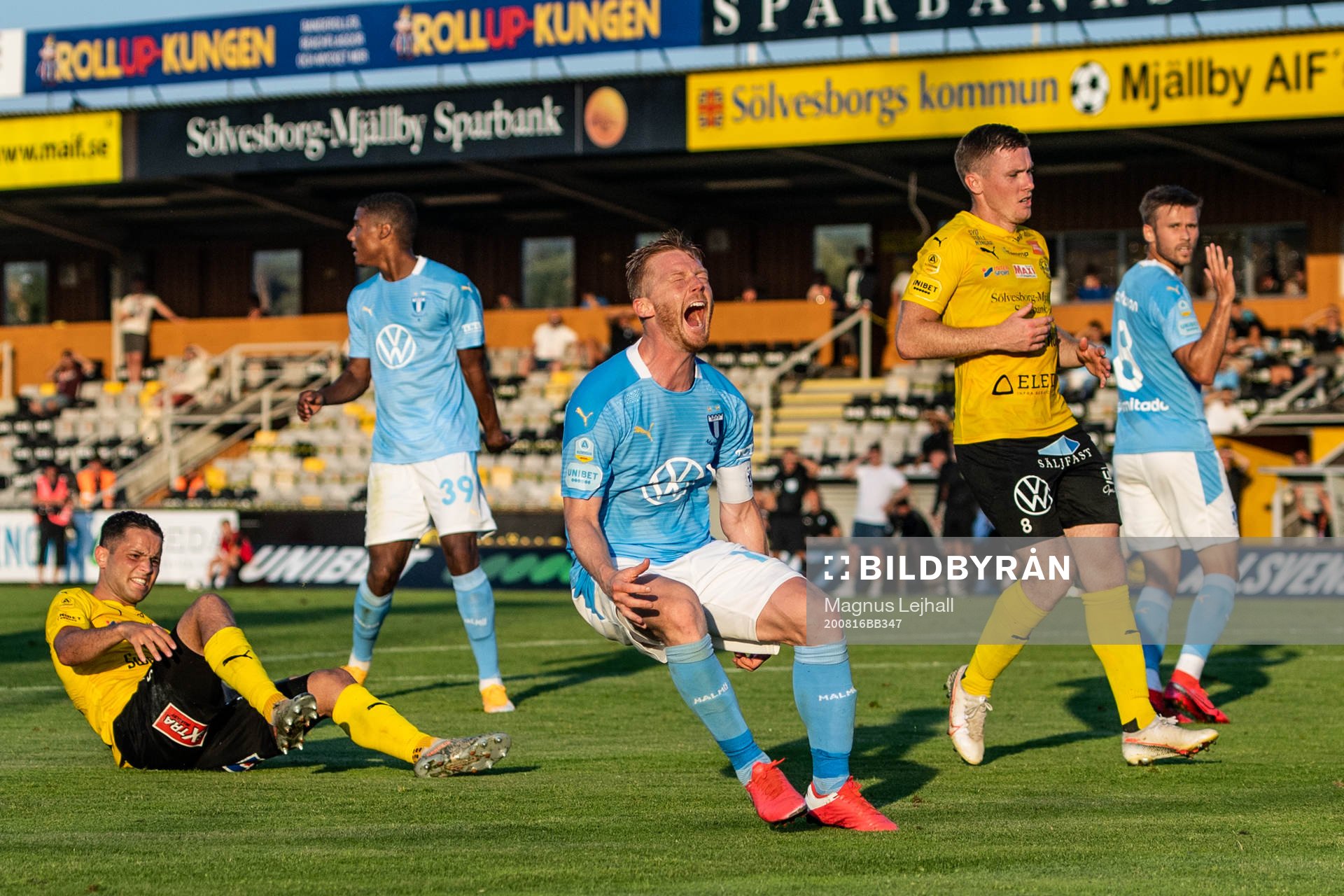 Malmö FFs Anders Bleg Christiansen reagerar