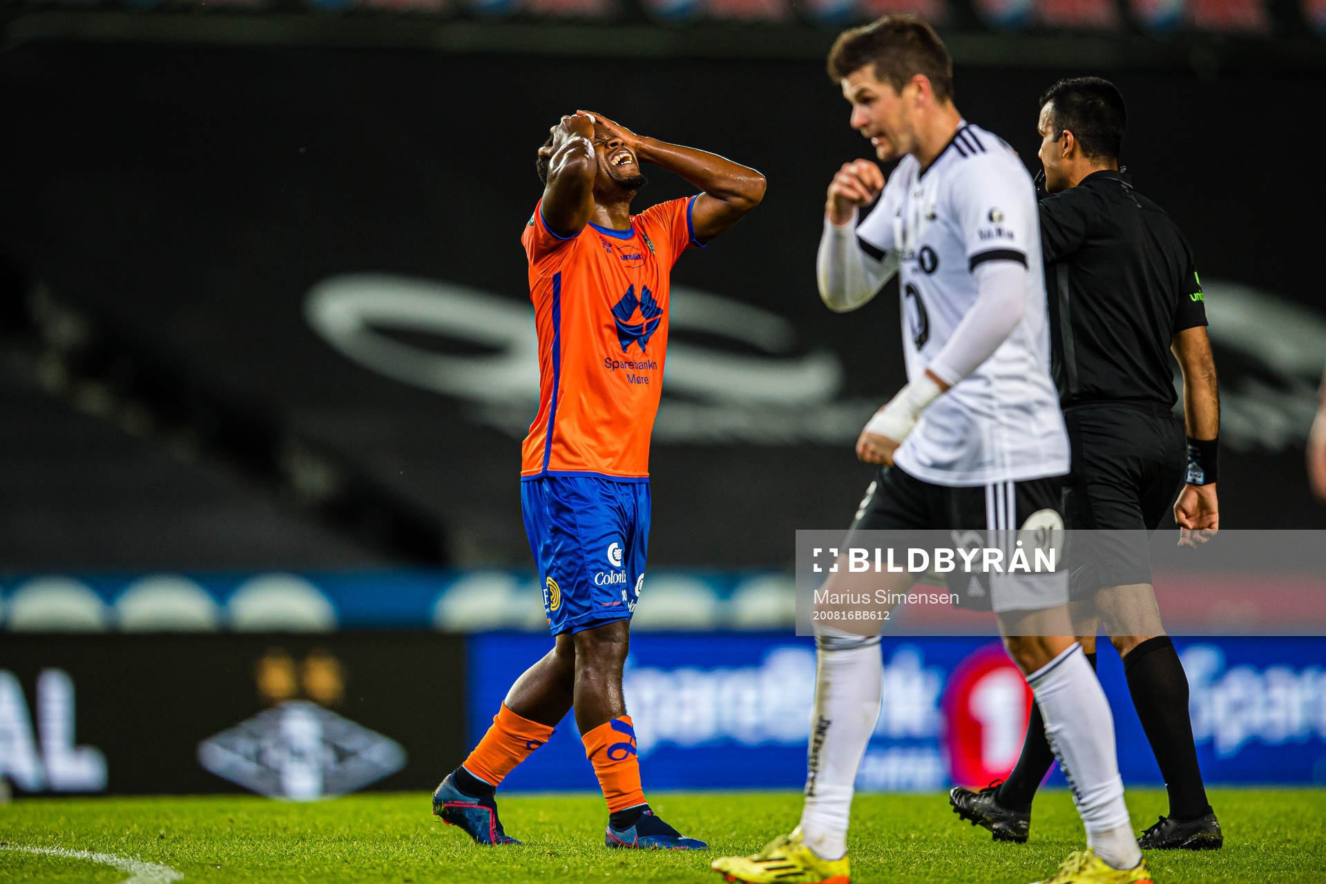 Izunna Arnest Uzochukwu of Aalesund reacts