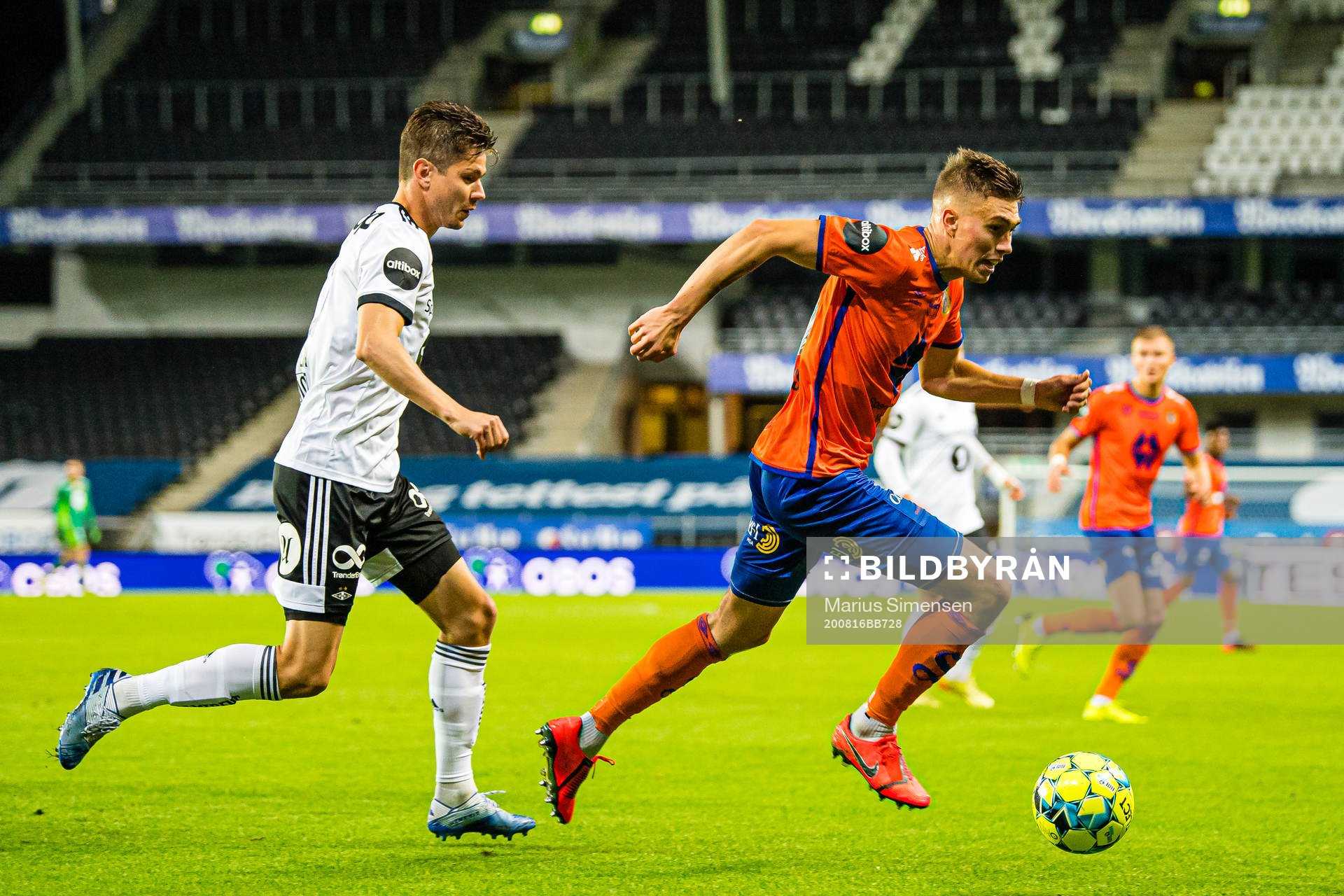 Torgeir Børven of Rosenborg and Daniel Leo Gretarsson