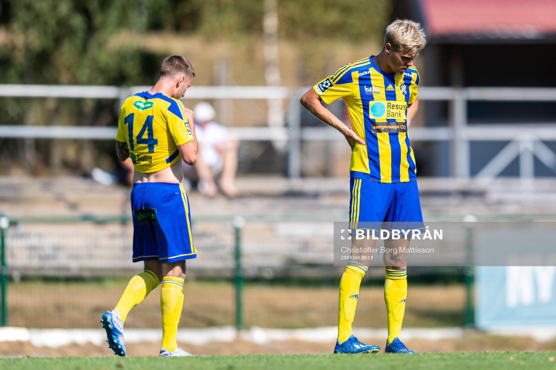 Eskilsminnes Casper Seger och Jonatan Persson deppar