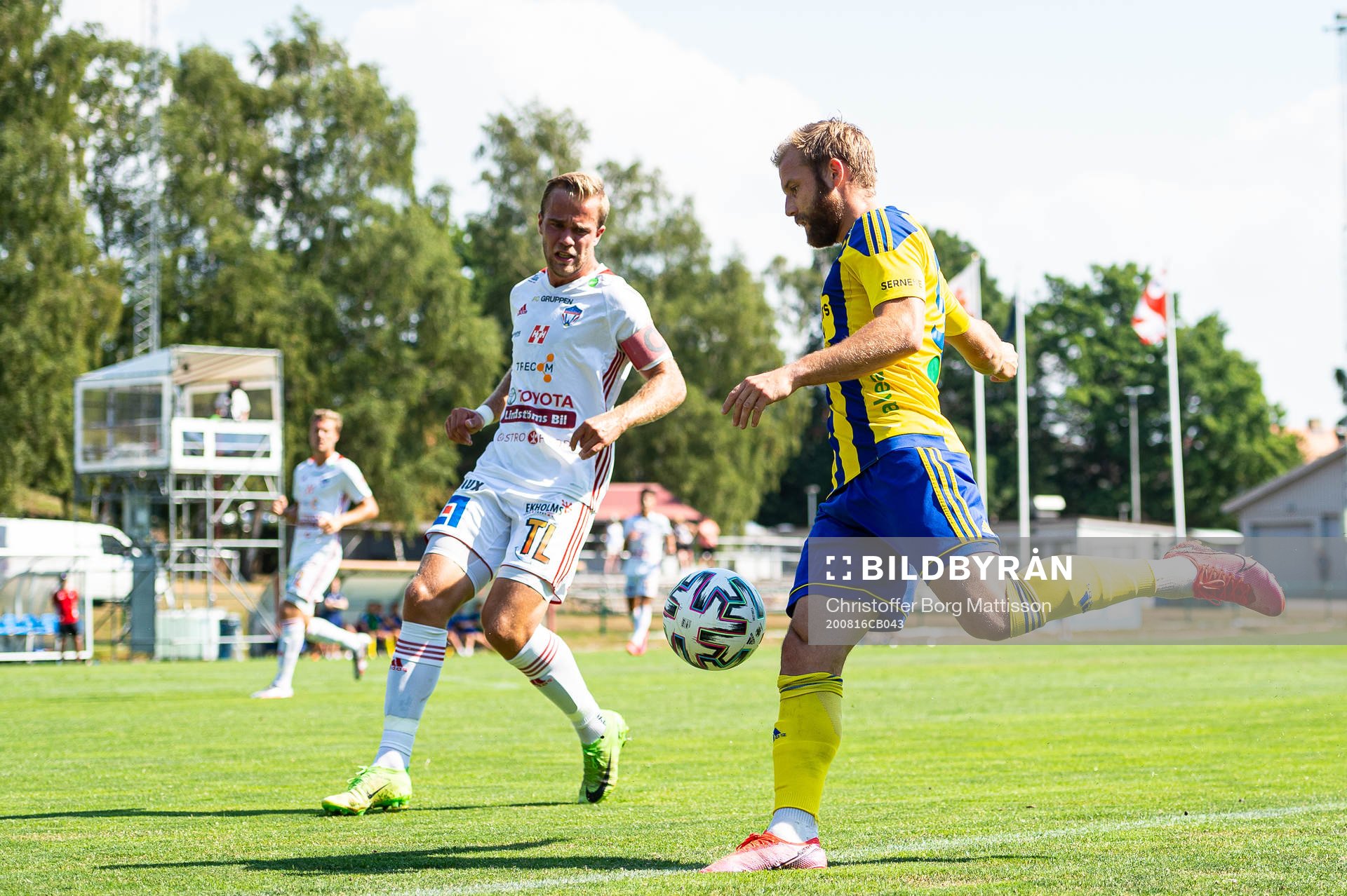 Eskilsminnes Emil Åberg mot Assyriskas Adam Lindström