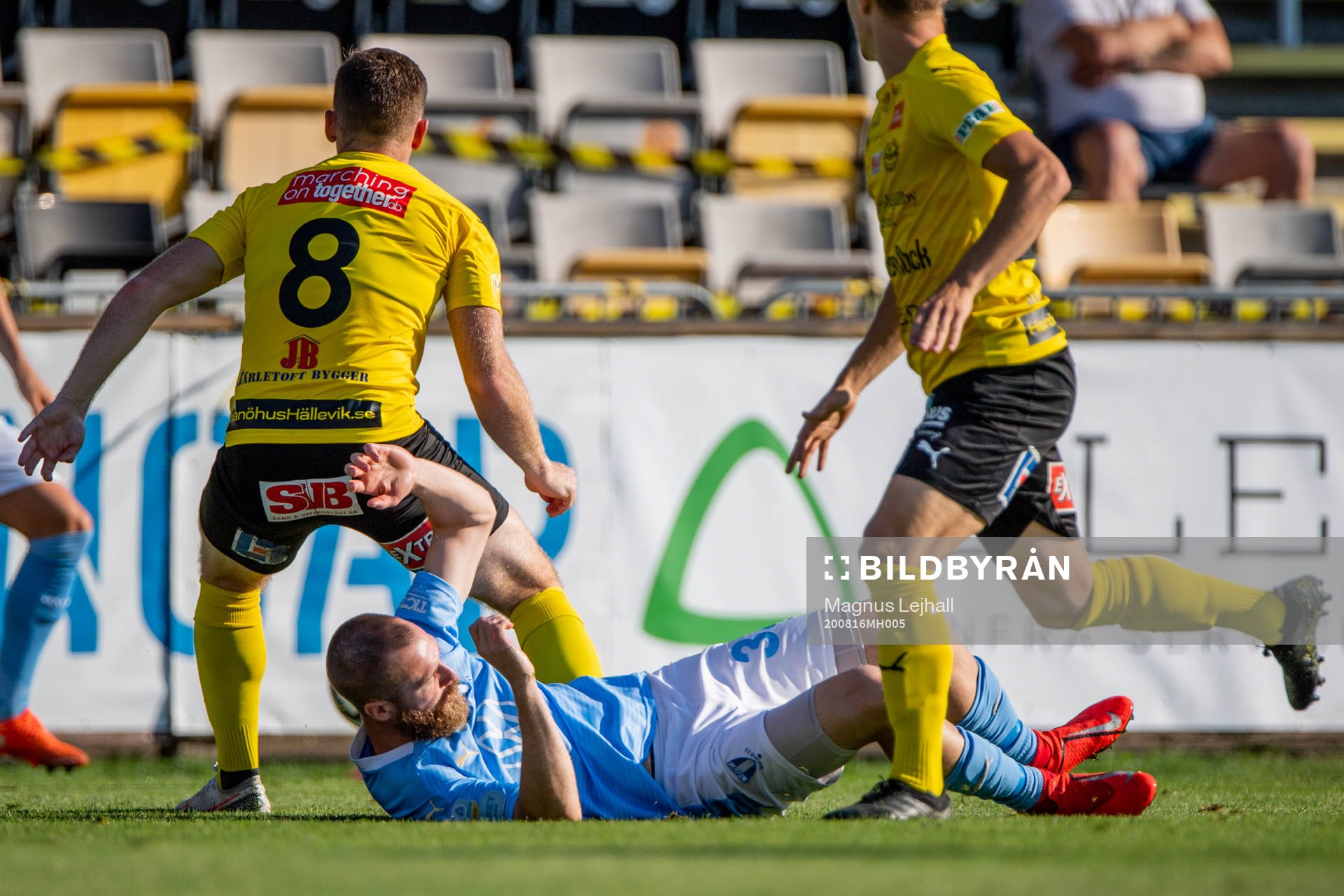 Mjällbys Viktor Agardius och Malmö FFs Jo Inge Berget