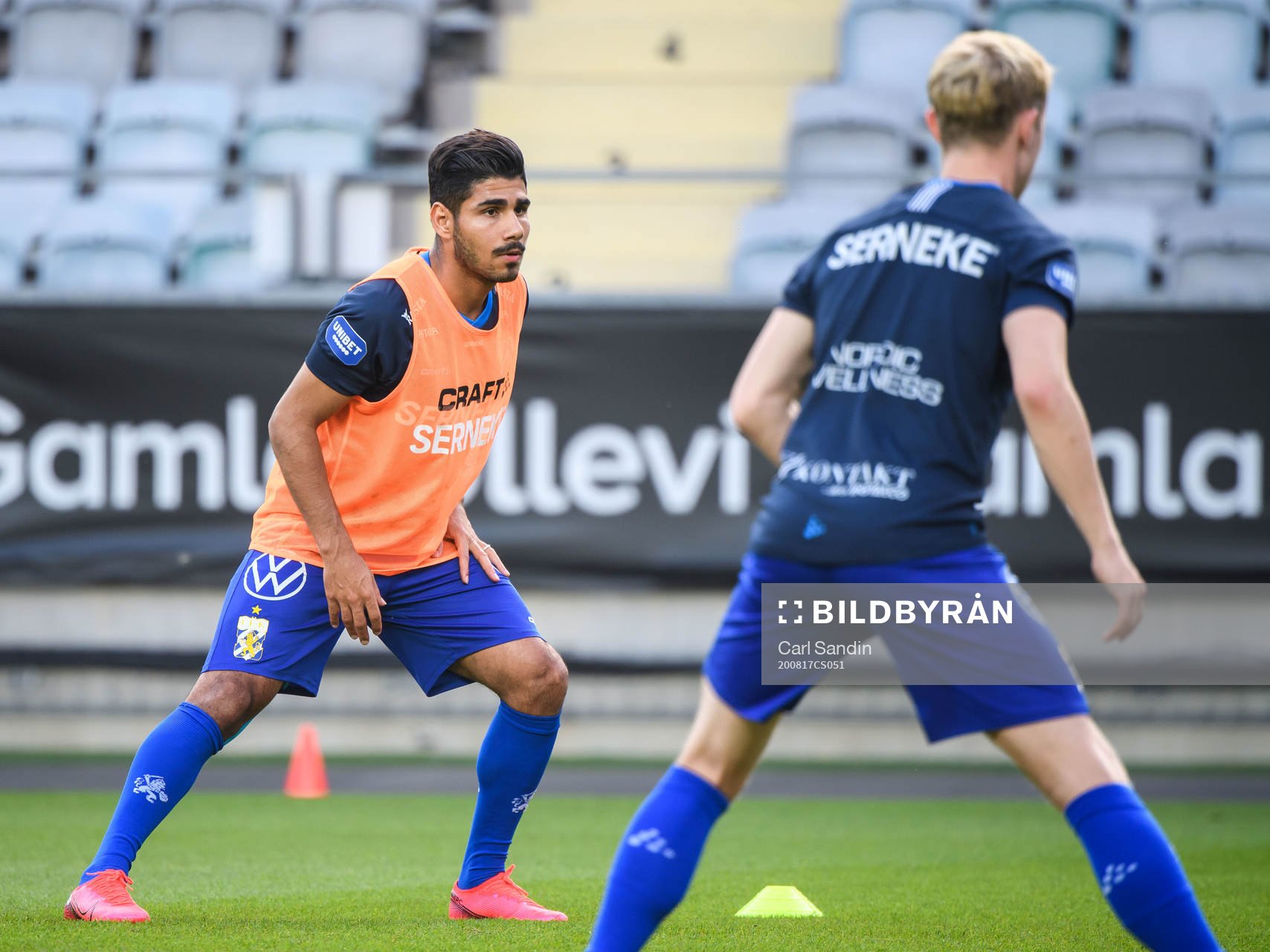 IFK Göteborgs Hosam Aiesh värmer upp
