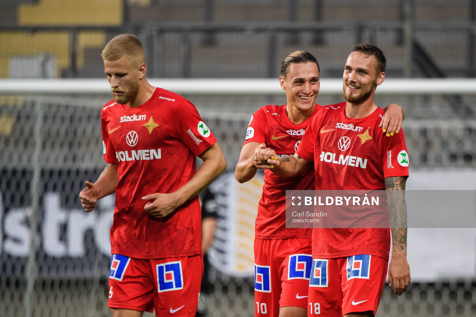 IFK Norrköpings Jonathan Levi och Linus Wahlqvist jublar
