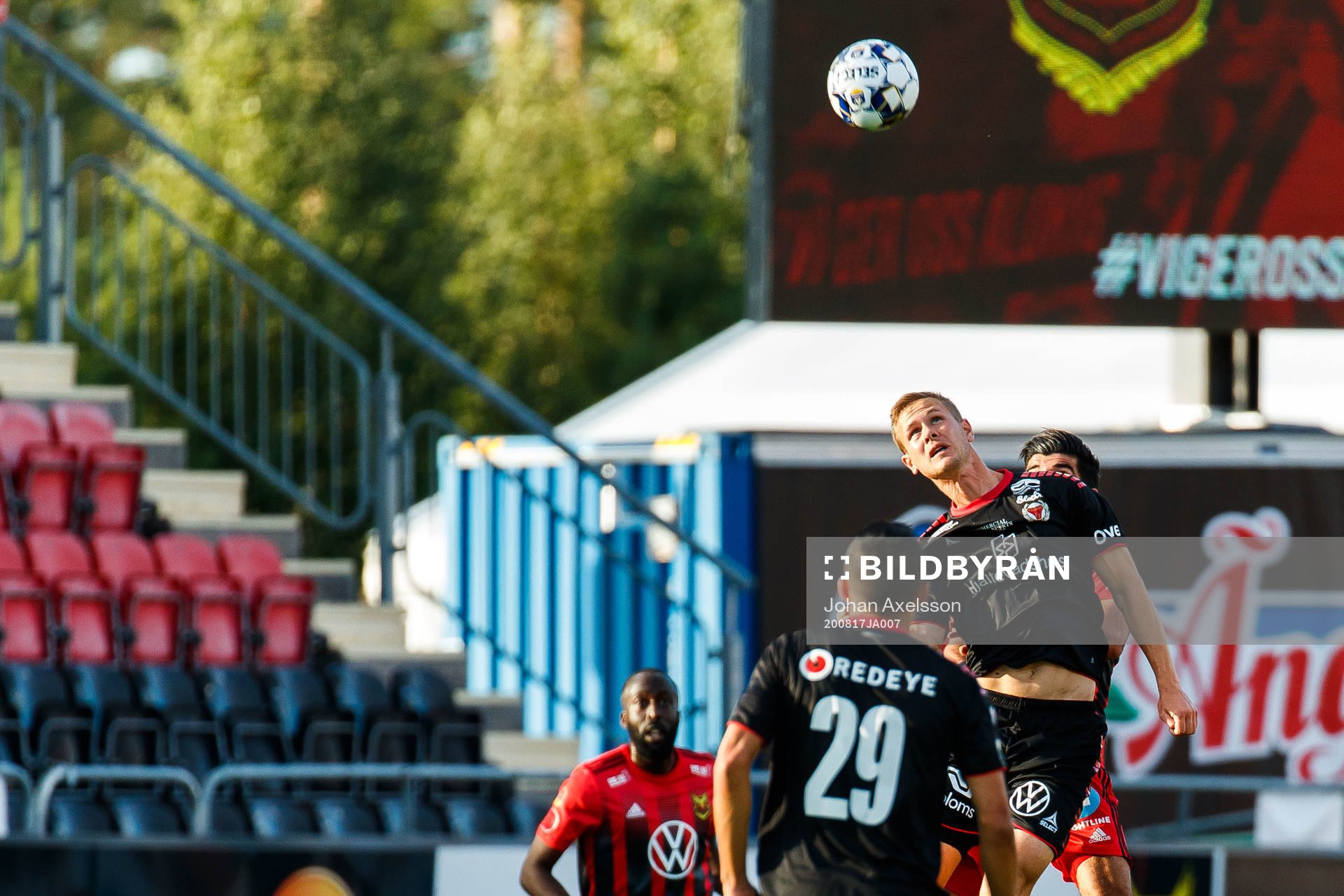 Kalmars Erik Israelsson och Östersunds Rewan Amin