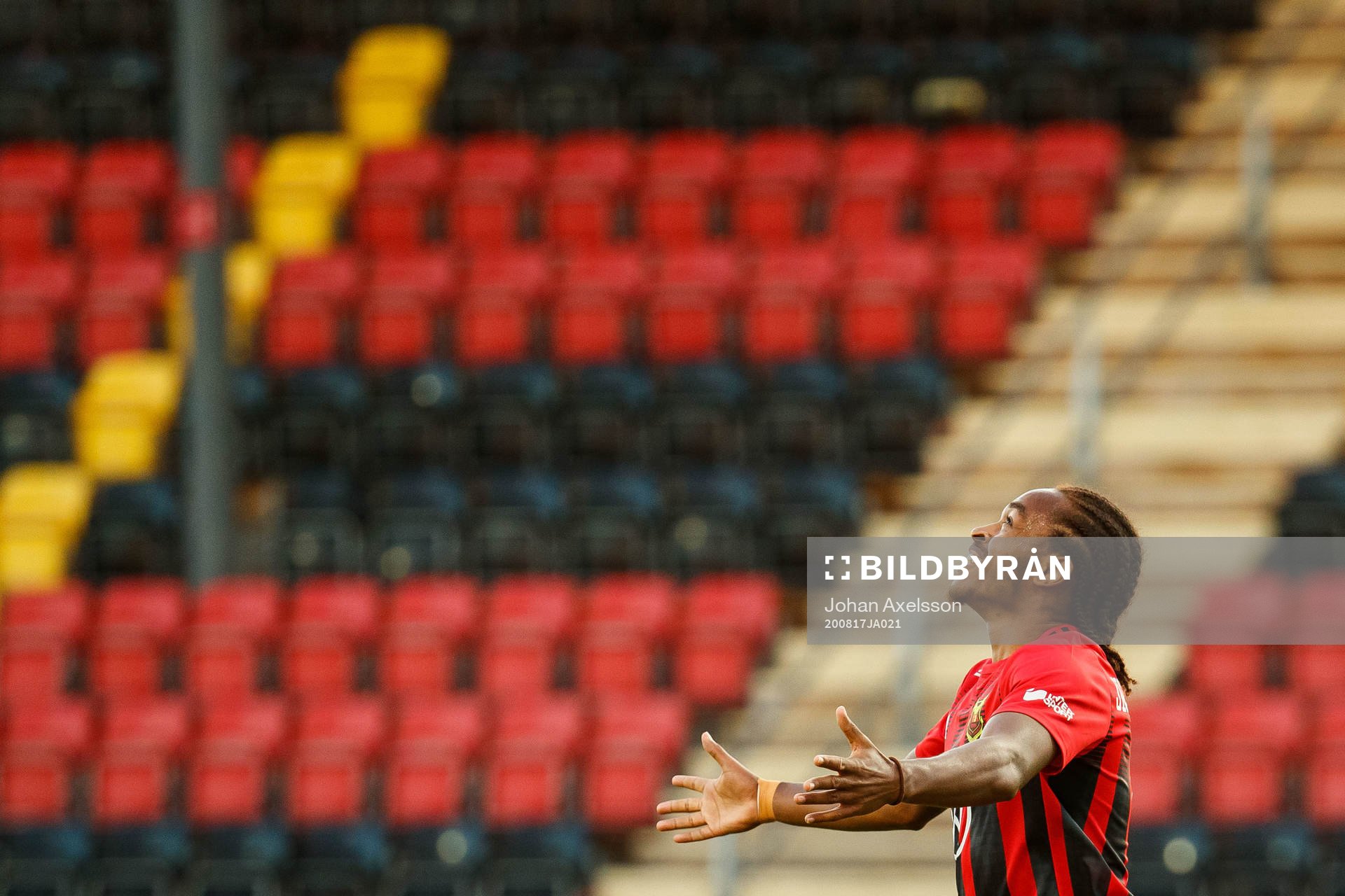 Östersunds Francis Jon-Baptiste jublar