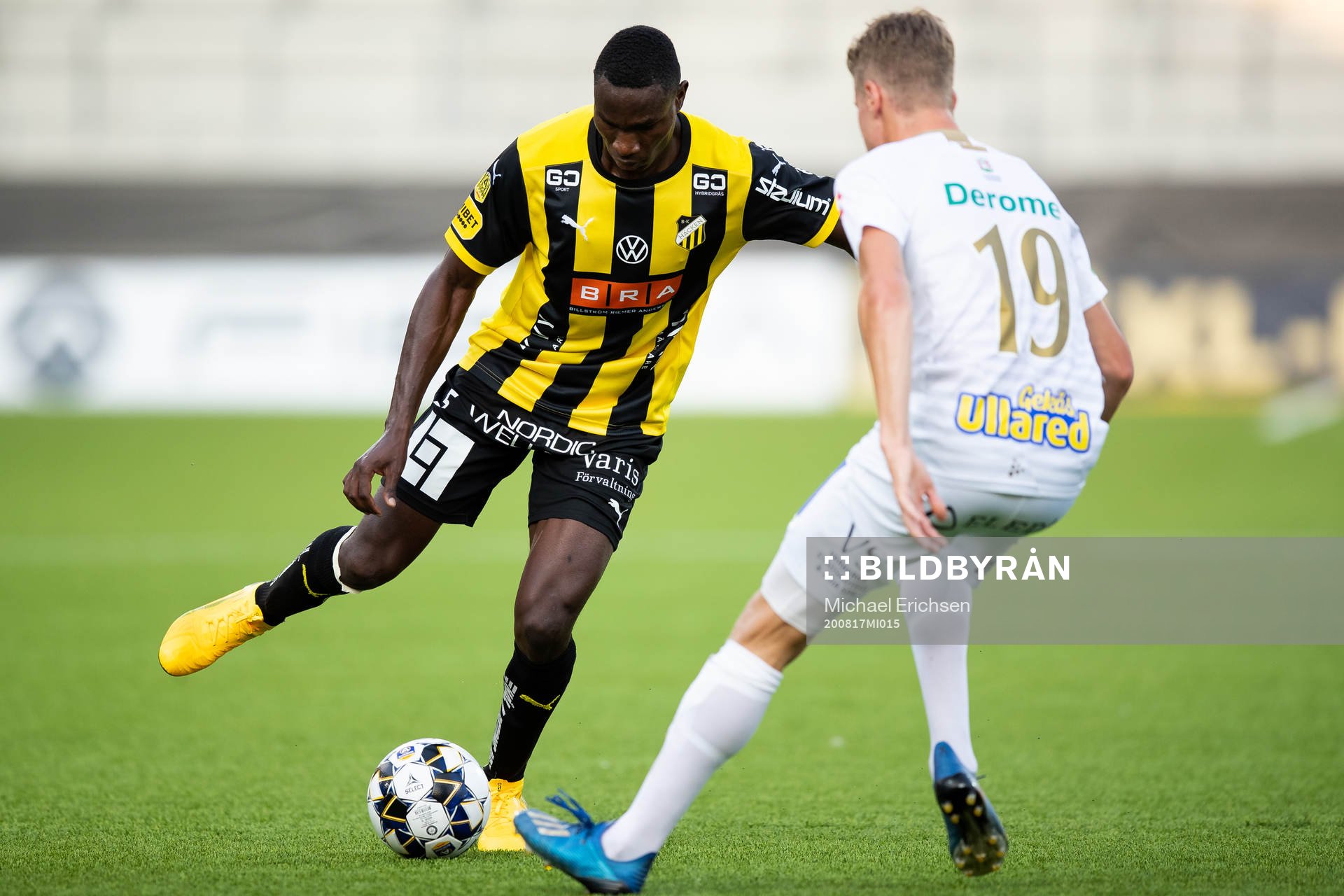 Häckens Godswill Ekpolo mot Varbergs Gustav Norlin