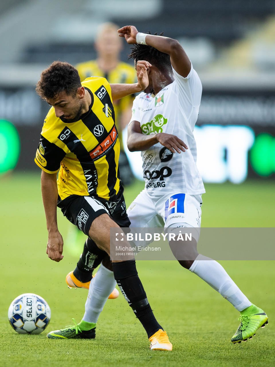 Häckens Daleho Irandust och Varbergs Adama Fofana