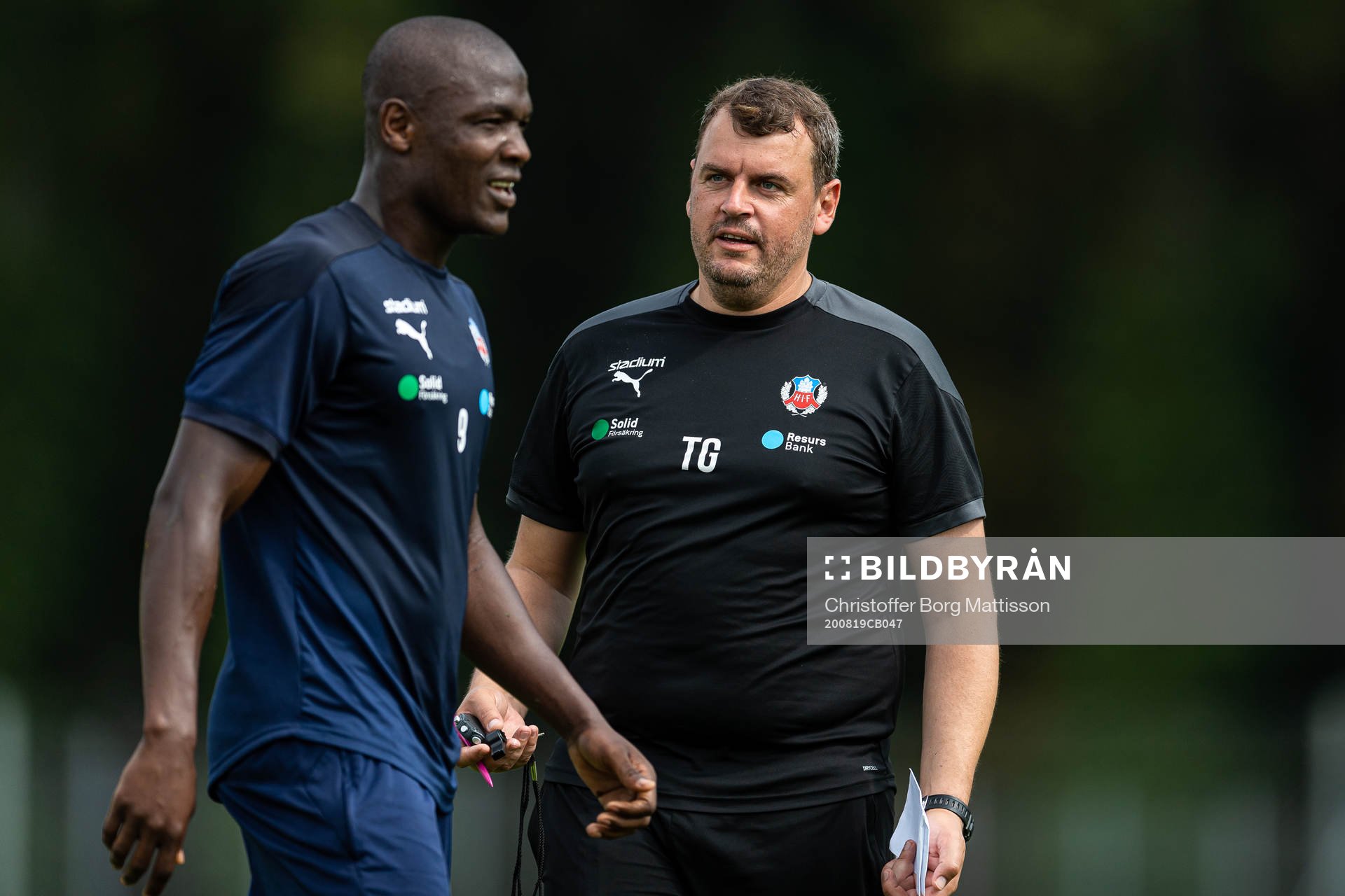 Alhaji Gero och assisterande tränare Thomas Gabrielsson