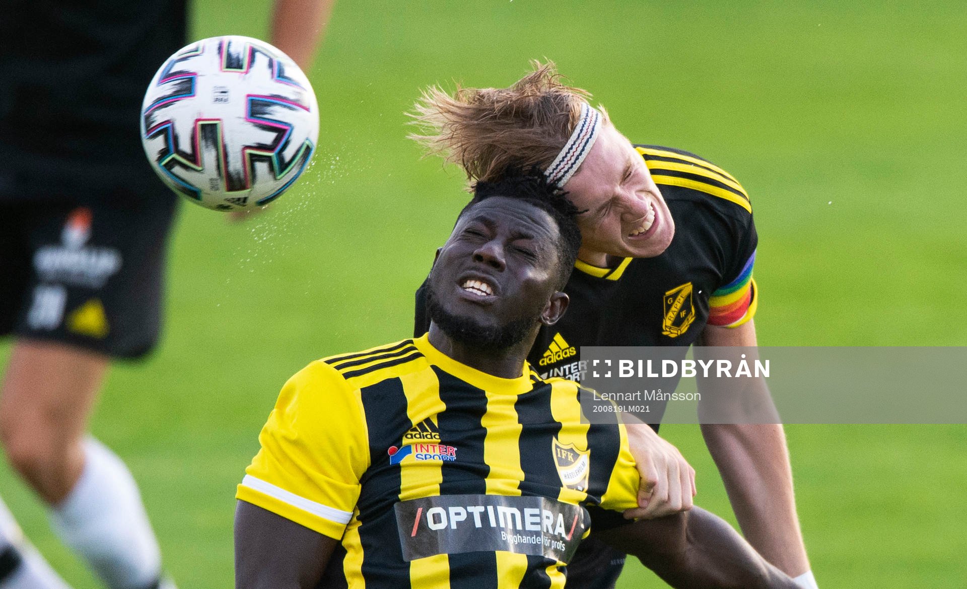 IFK Hässleholms Mike Andrew nickduellerar  i matchen