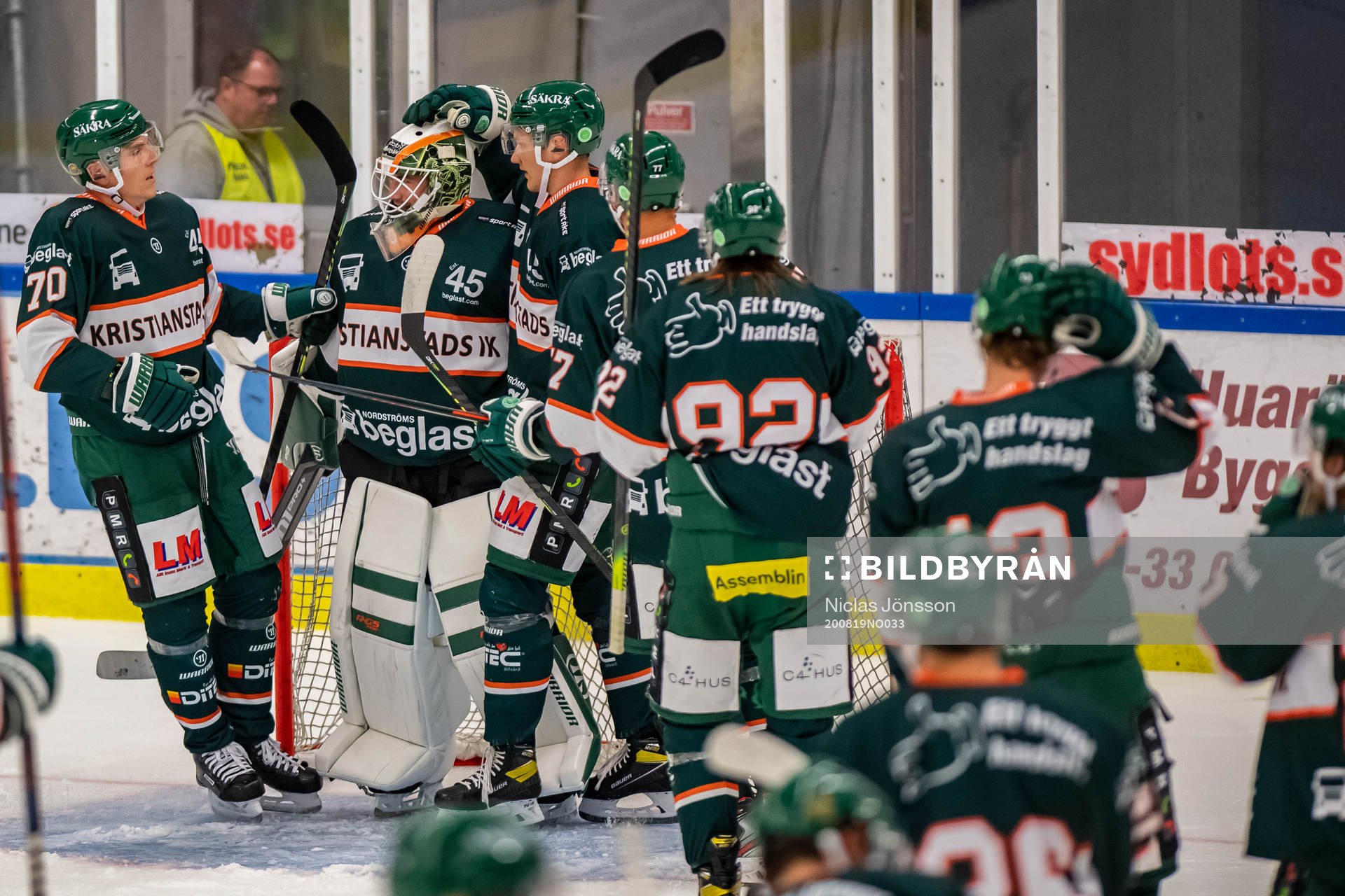 Kristianstads målvakt Mattias Pettersson jublar
