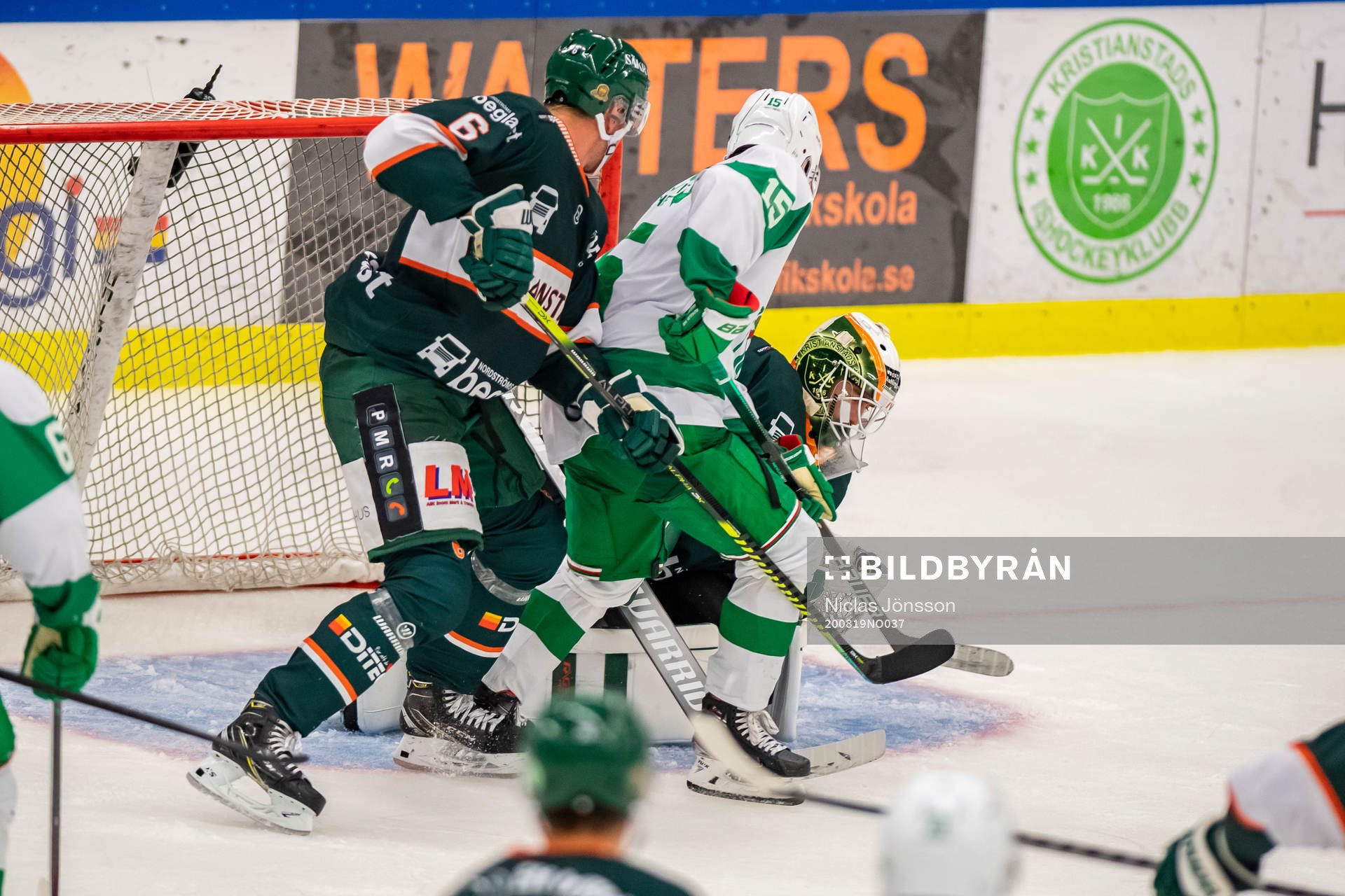 Rögles Simon Ryfors  oroar framför Kristianstads målvakt