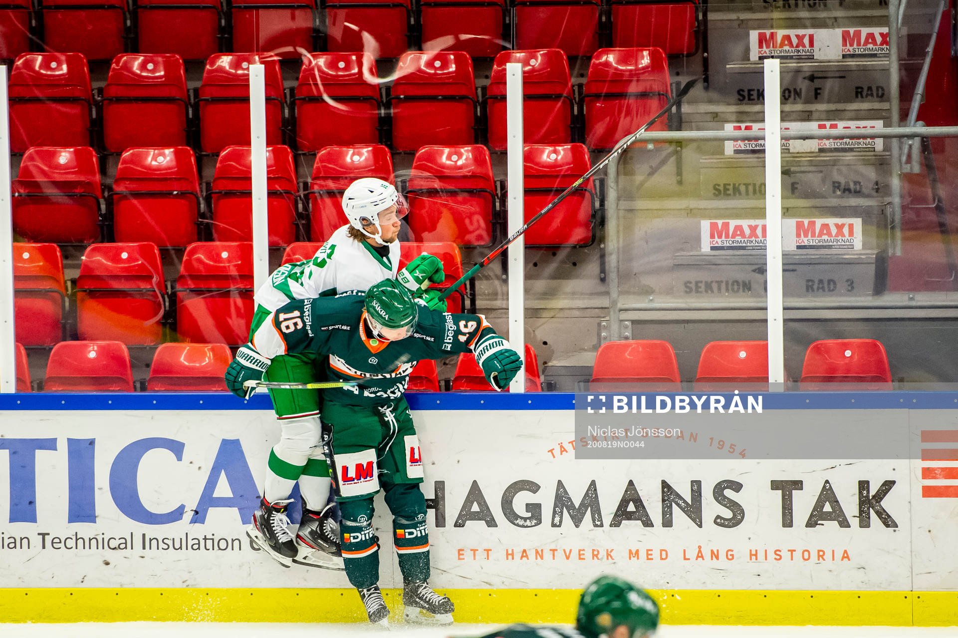 Rögles Lucas Ekeståhl-Jonsson och Kristianstads Adam Falk