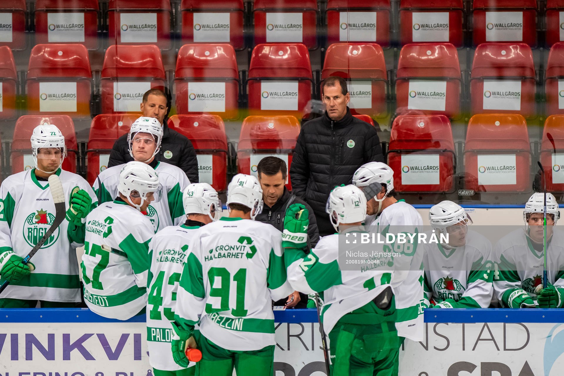 Rögles assisterande tränare Cory Murphy och  assisterande
