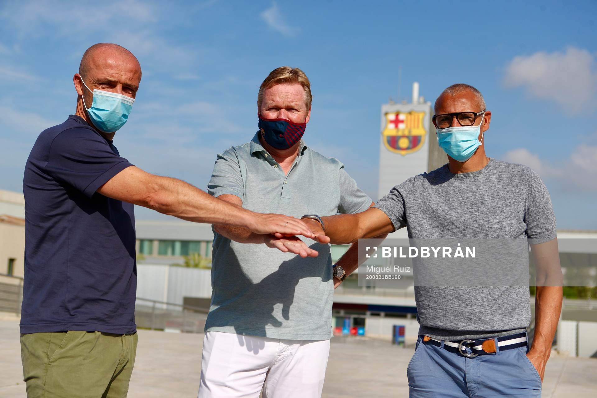 På denna handout-bild från FC Barcelona ses Barcelonas