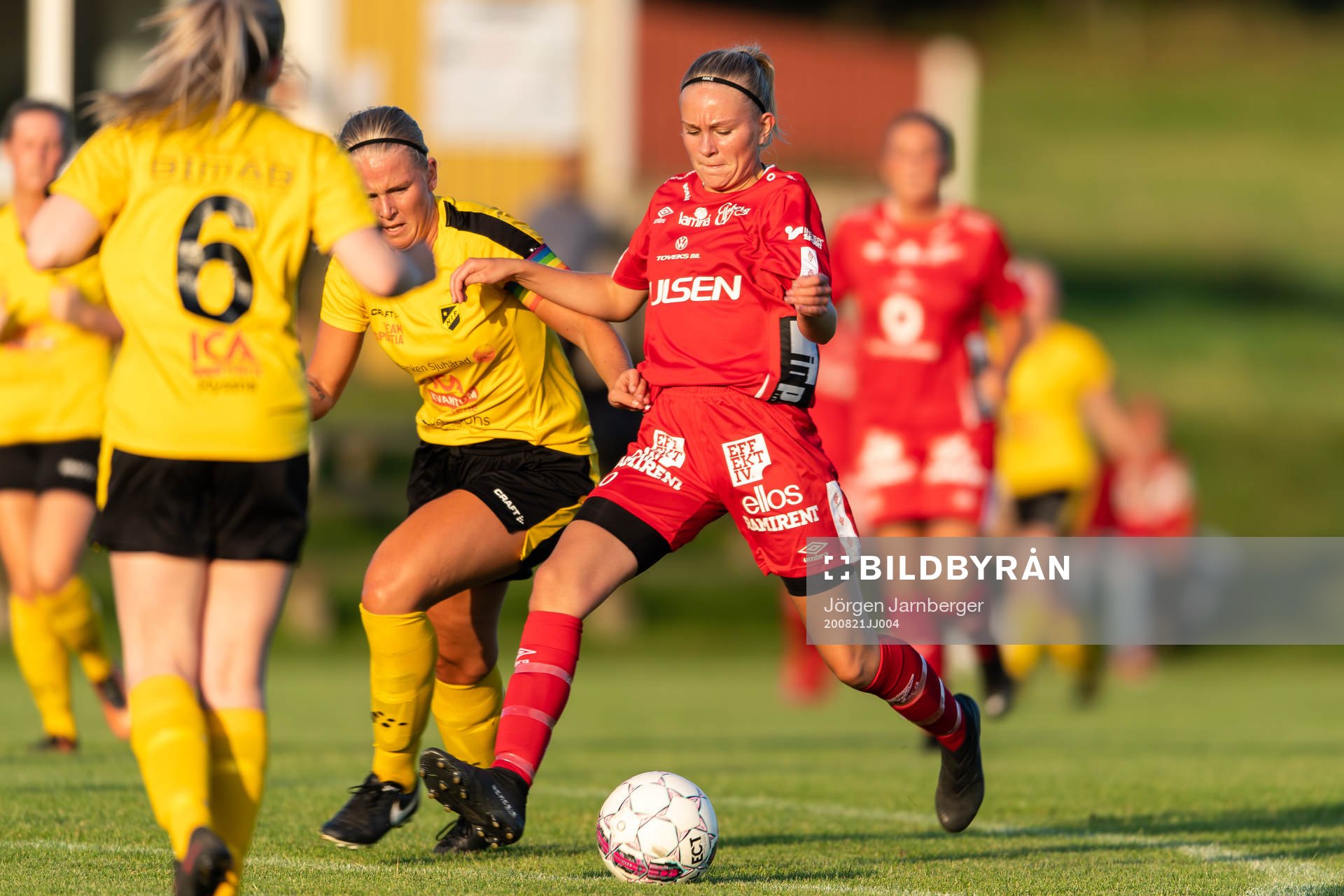 Elfsborgs Matilda Ståhlbom Karlsson och Hyssnas Emilia Leek