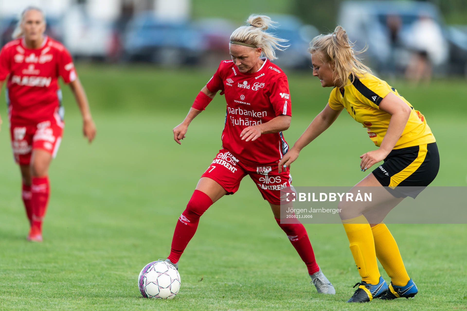 Elfsborgs Sara Jardving och Hyssnas Emilia Johansson
