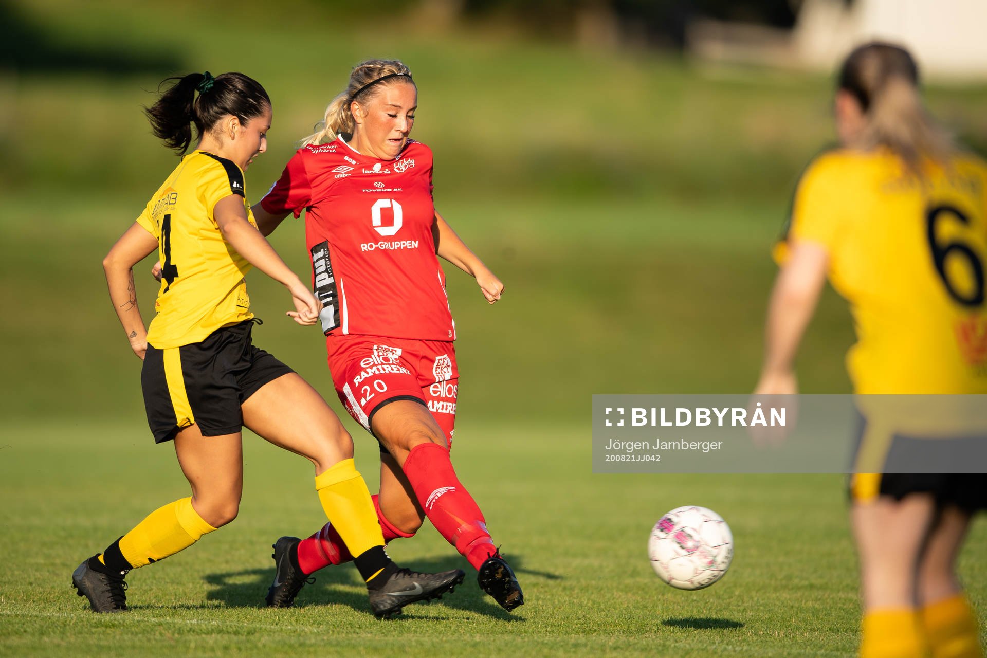 Elfsborgs Ebba Johansson och Hyssnas Andrea Morales Garate