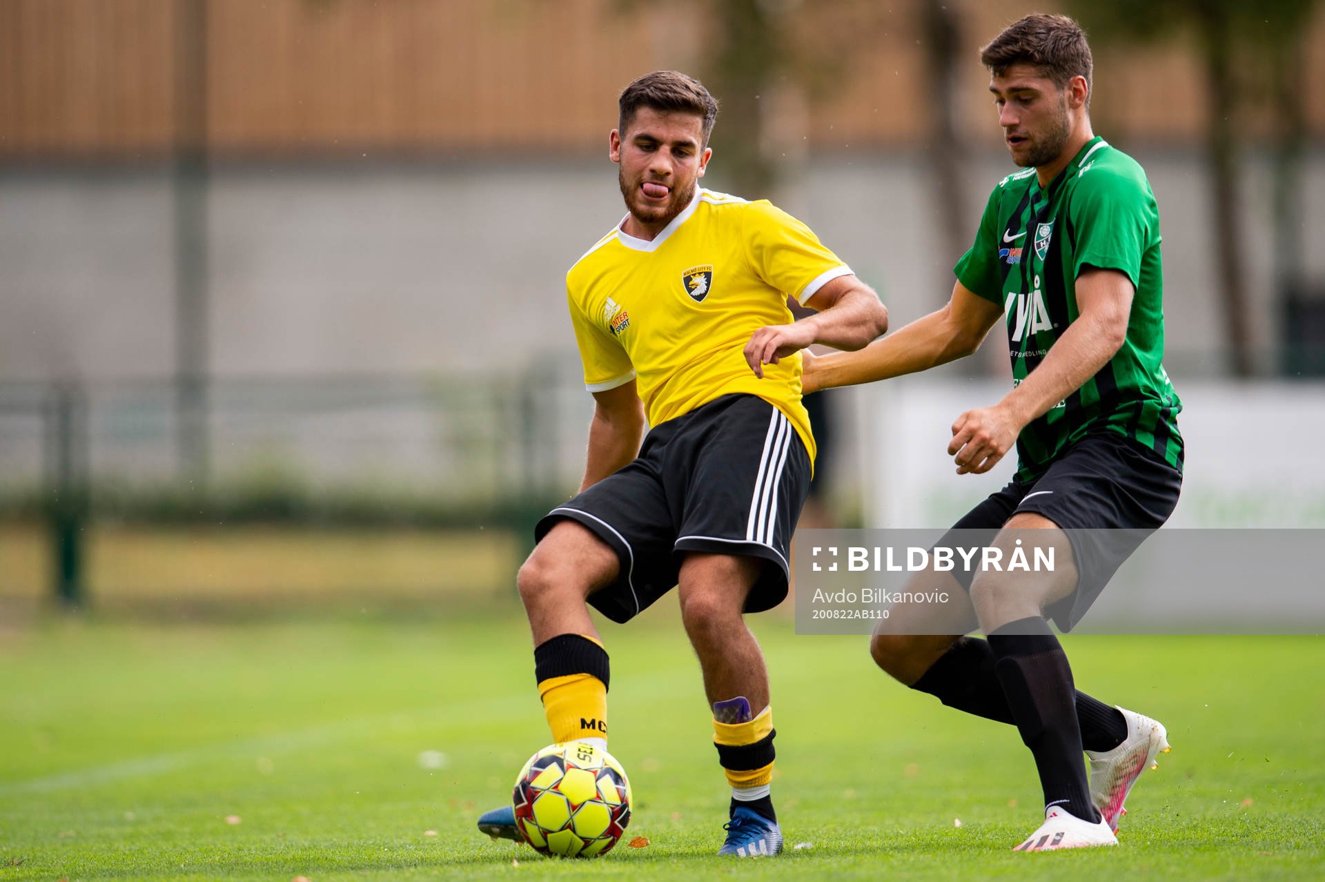 Malmö Citys Bilal Fattah och Högaborgs Mathias Almeida