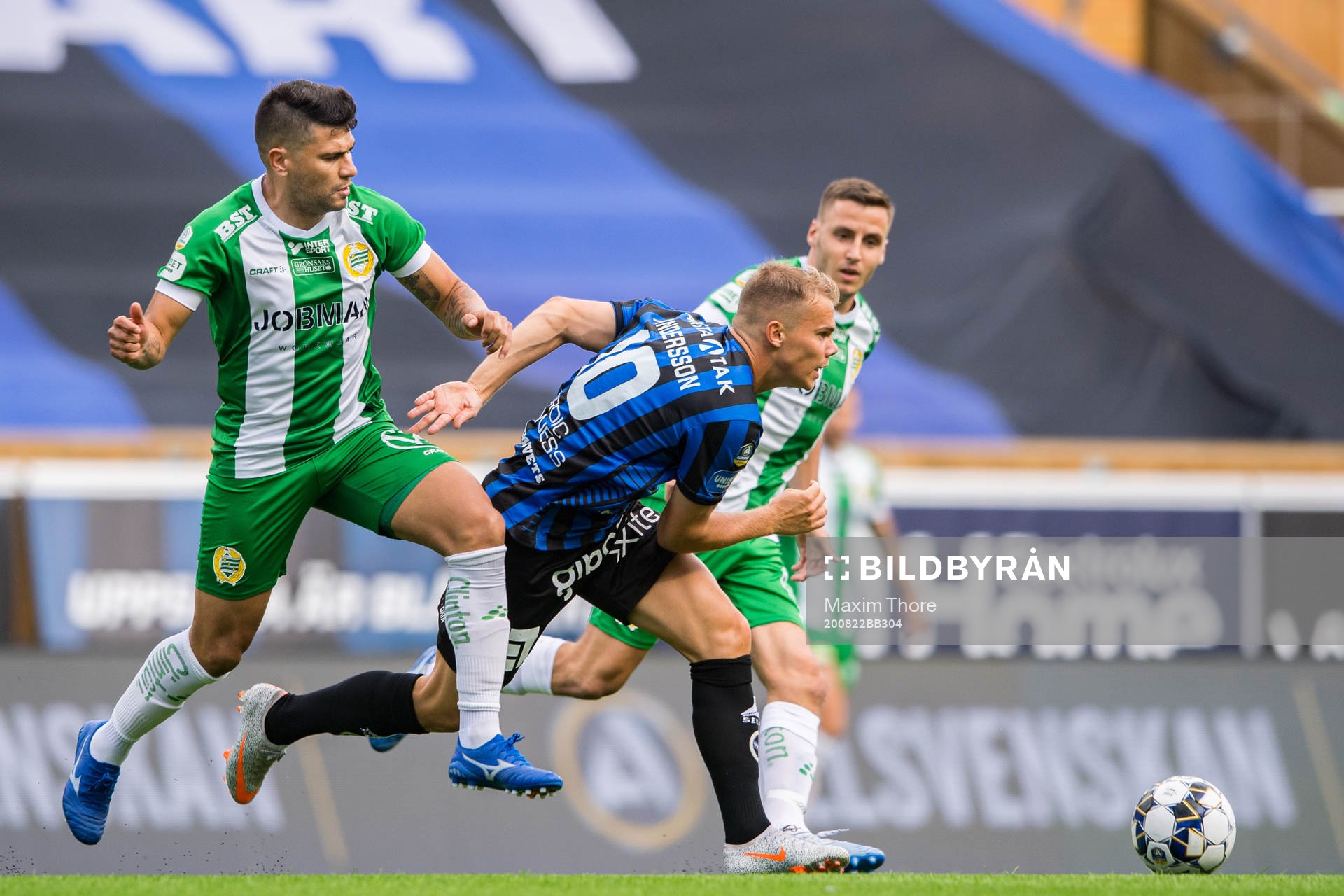 Hammarbys Paulinho och Jeppe Andersen mot Sirius Elias