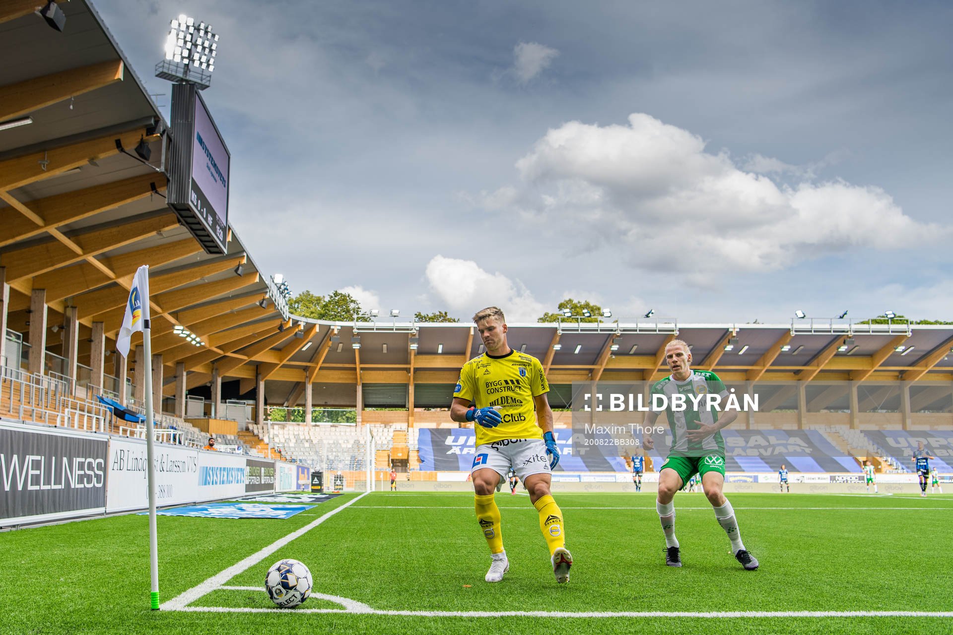 Sirius målvakt Lukas Jonsson och Hammarbys Gustav Ludwigson