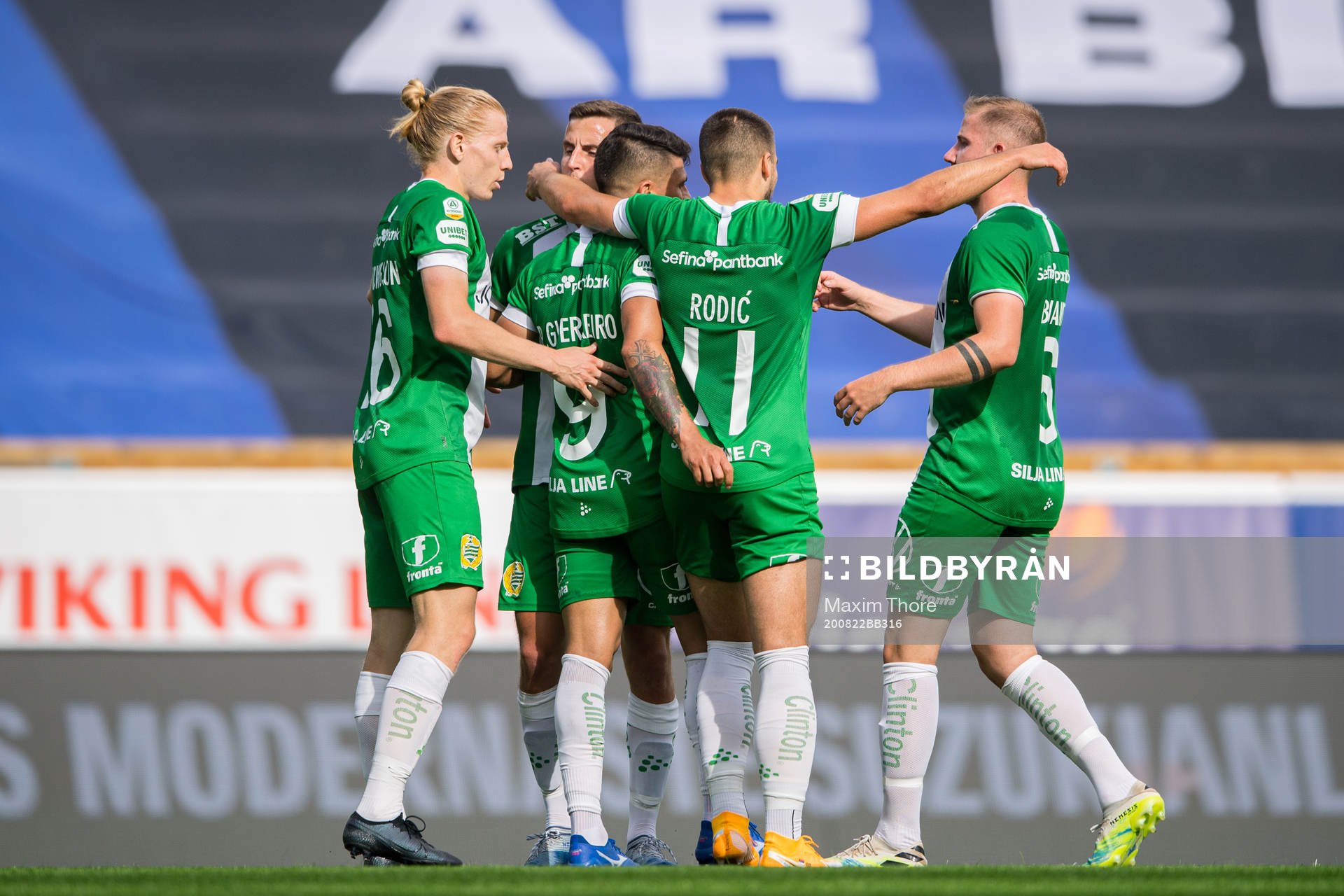 Hammarbys spelare jublar