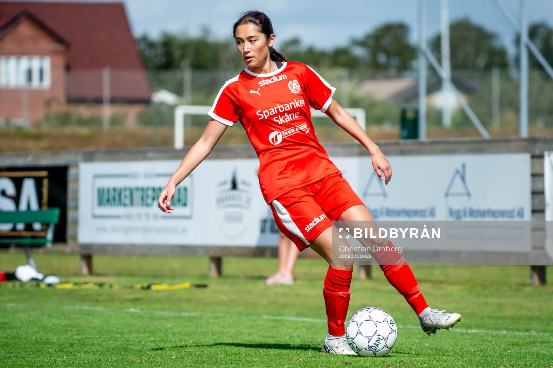 Dösjöbros Emma Törnqvist under fotbollsmatchen i Division 1 södra mellan Dösjöbro och Åhus den 22 augusti 2020 i Dösjöbro.