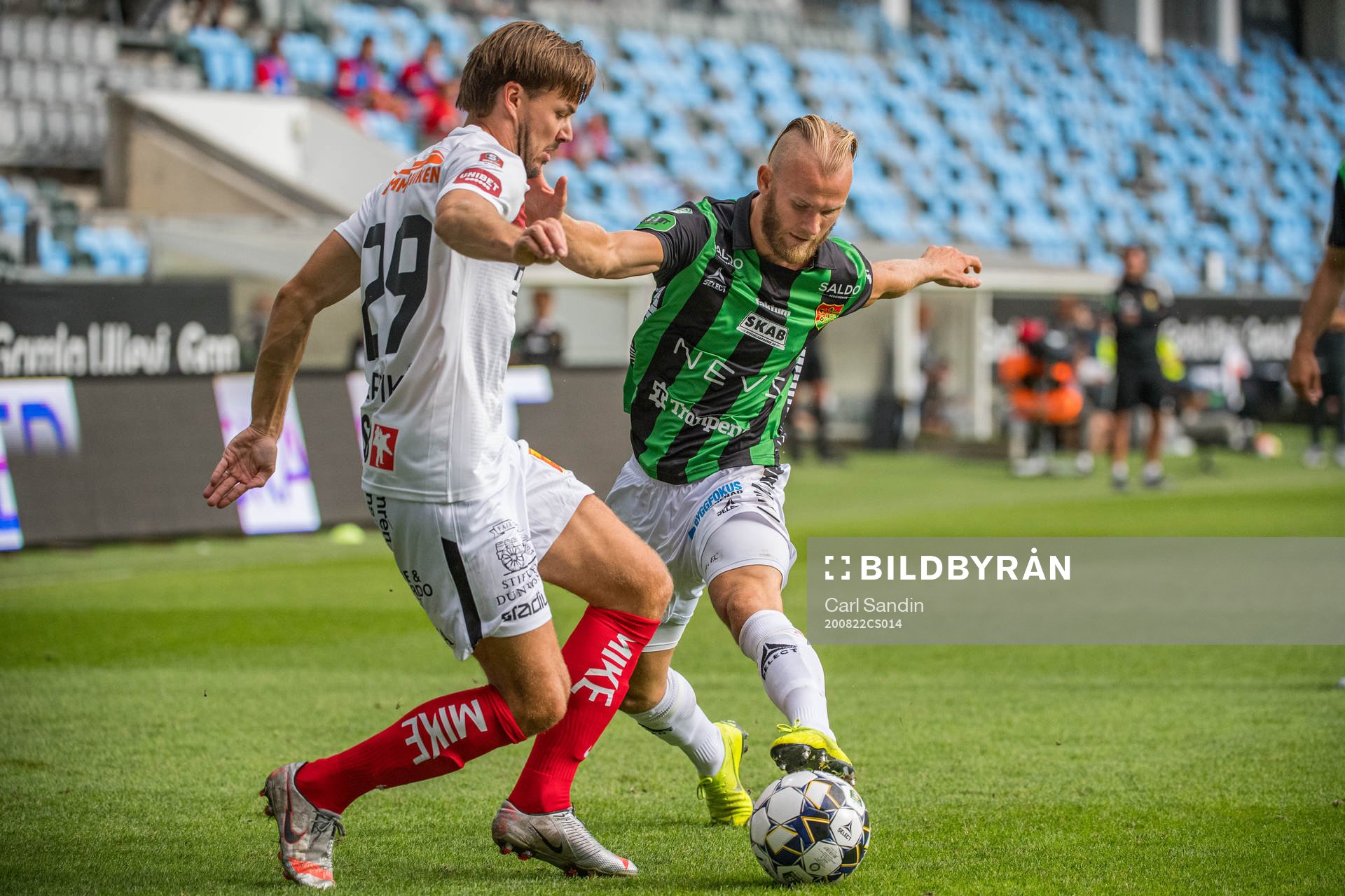 Örgrytes Danny Ervik och GAIS Nicls Andersén