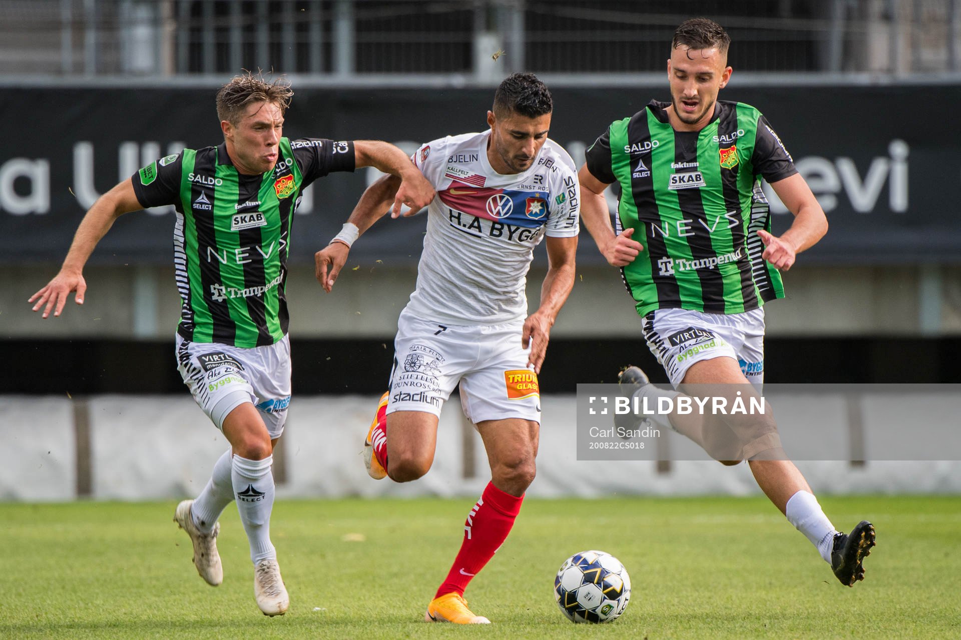 GAIS Nikola Ladan och Haris Cirak mot Örgrytes Ailton Jose
