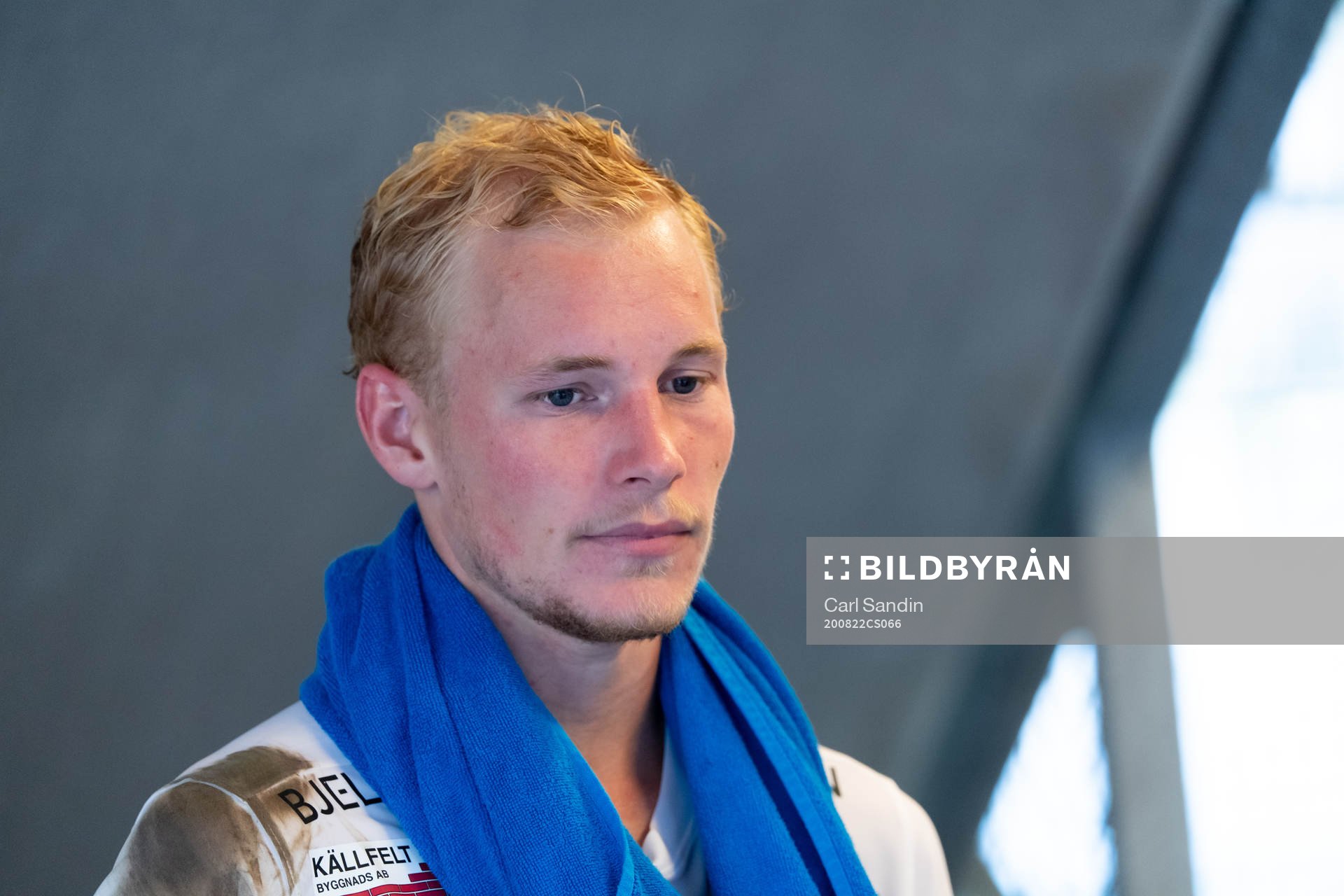 Örgrytes Adam Bergmark Wiberg blir intervjuad