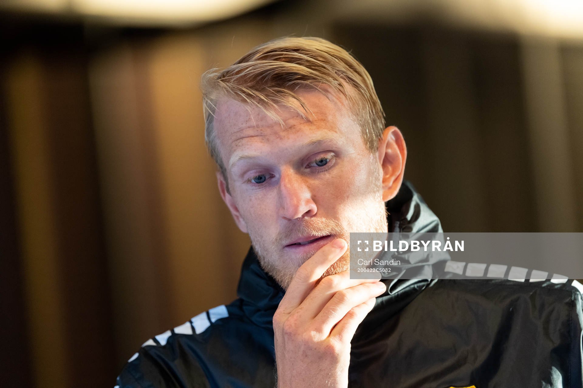GAIS Carl Elfgren Nyström blir intervjuad efter fotbollsmatchen i Superettan  mellan GAIS och Örgryte den 22 augusti 2020 i Göteborg.