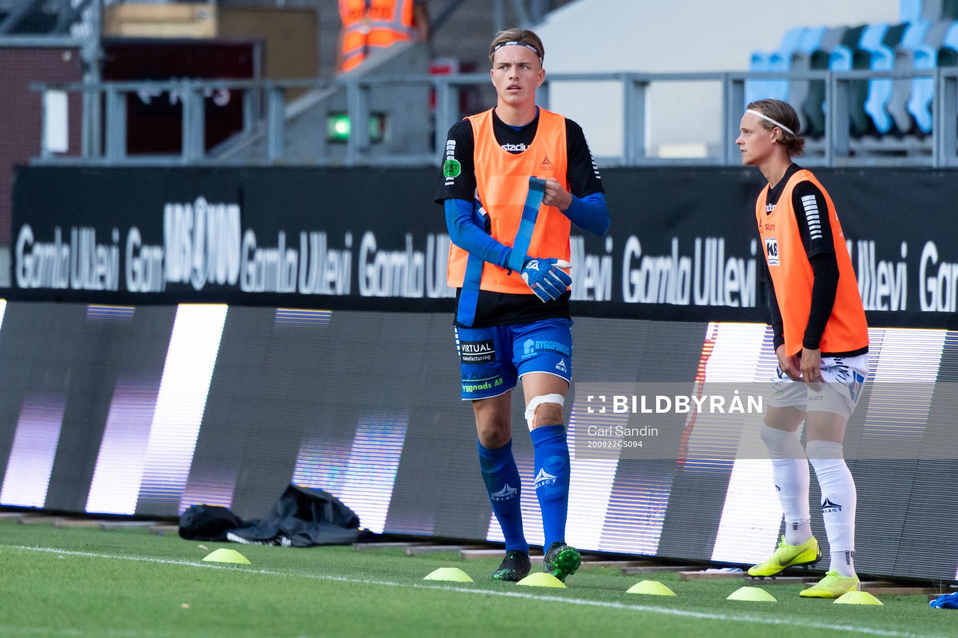 GAIS målvakt Erik Westgärds värmer upp