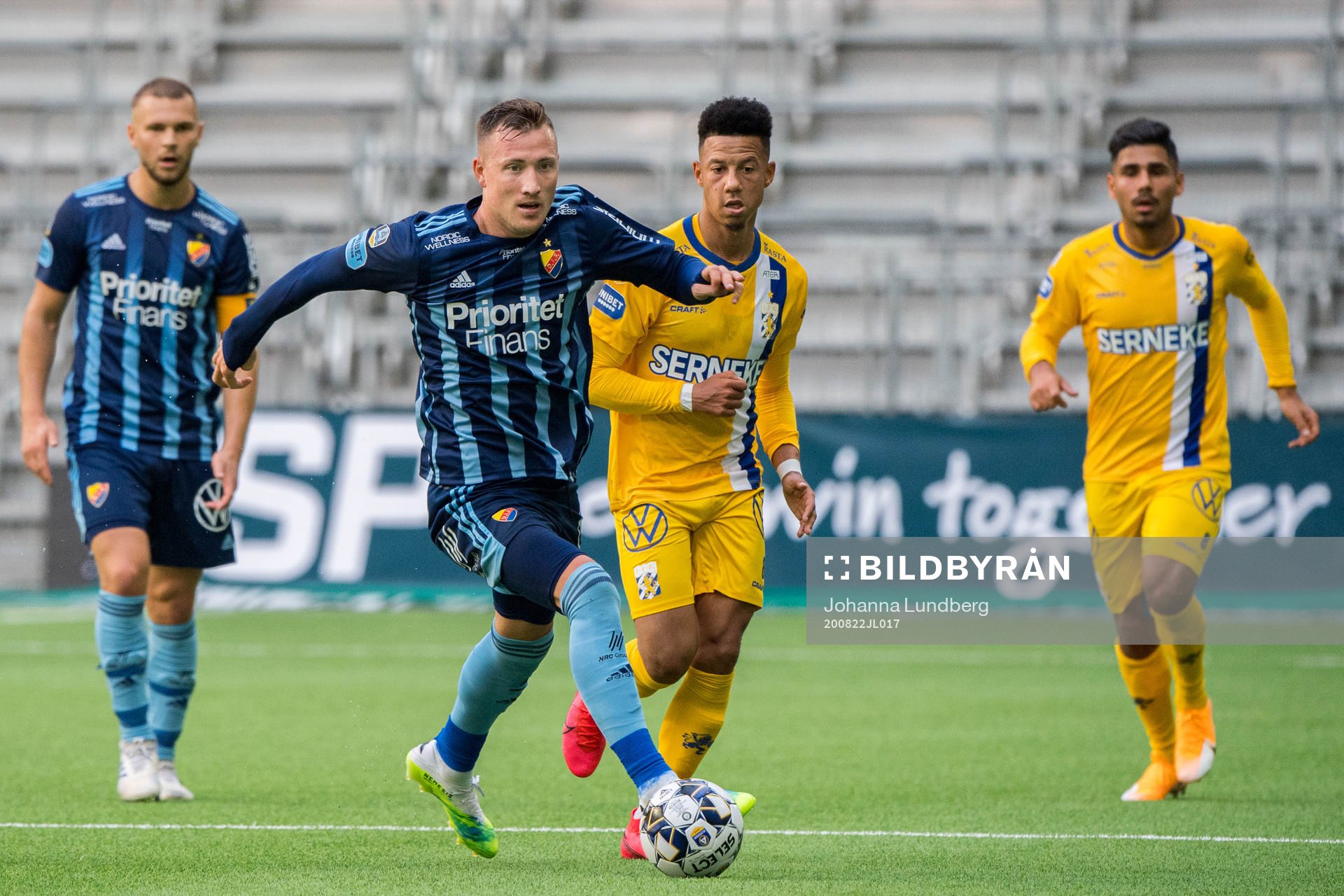 Djurgårdens Fredrik Ulvestad och IFK Göteborgs Tobias Sana