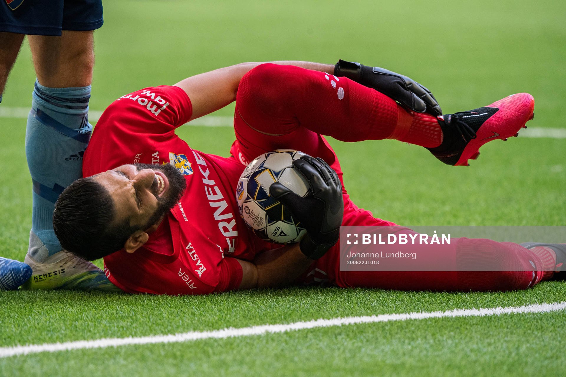 IFK Göteborgs målvakt Ioannis Anestis har ont