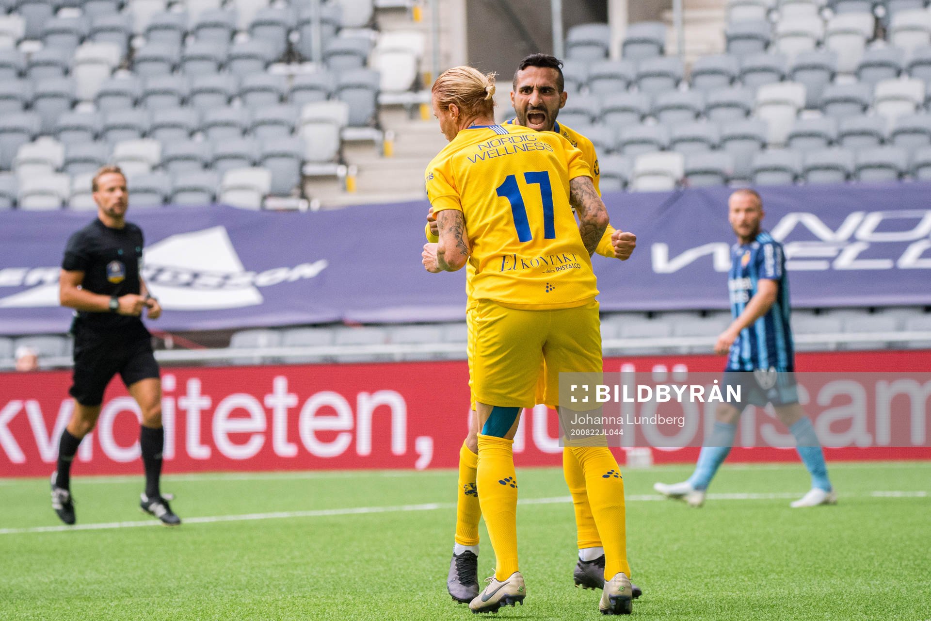 IFK Göteborgs Alexander Farnerud jublar med Sargon Abraham