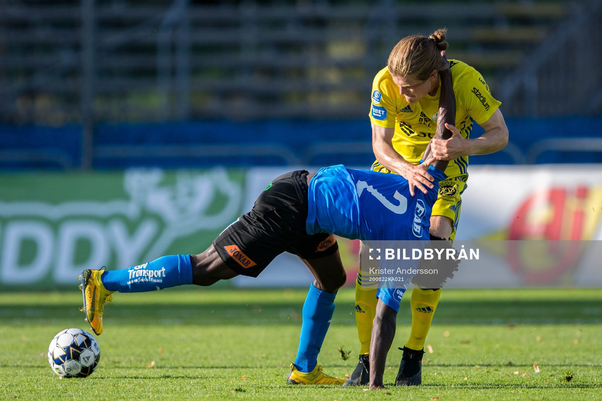 Sundsvalls Oliver Berg och Halmstads Thomas Boakye