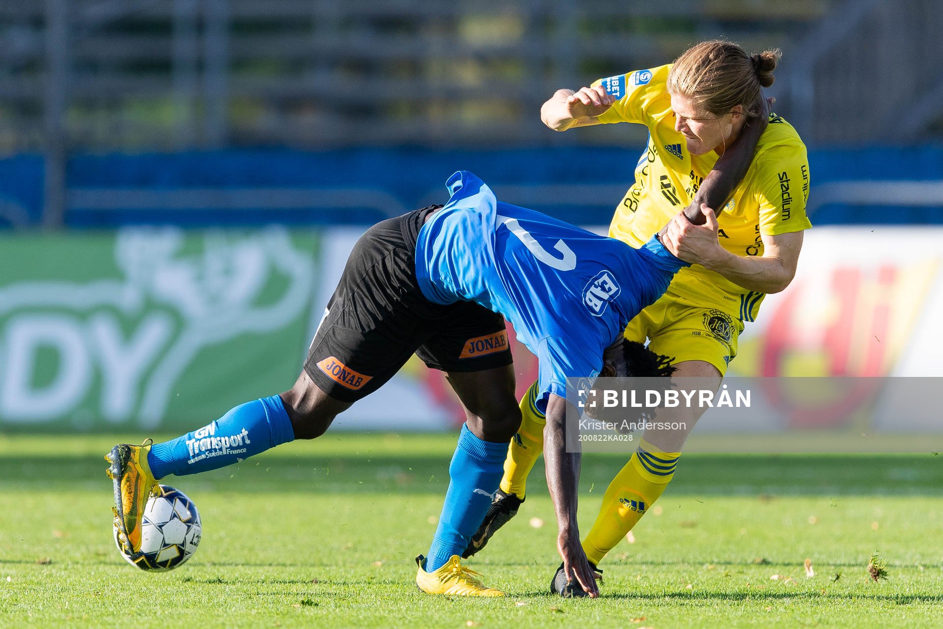 Halmstads Thomas Boakye och Sundsvalls Oliver Berg
