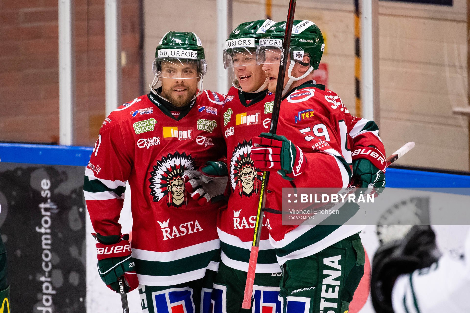Frölundas Lucas Raymond jublar