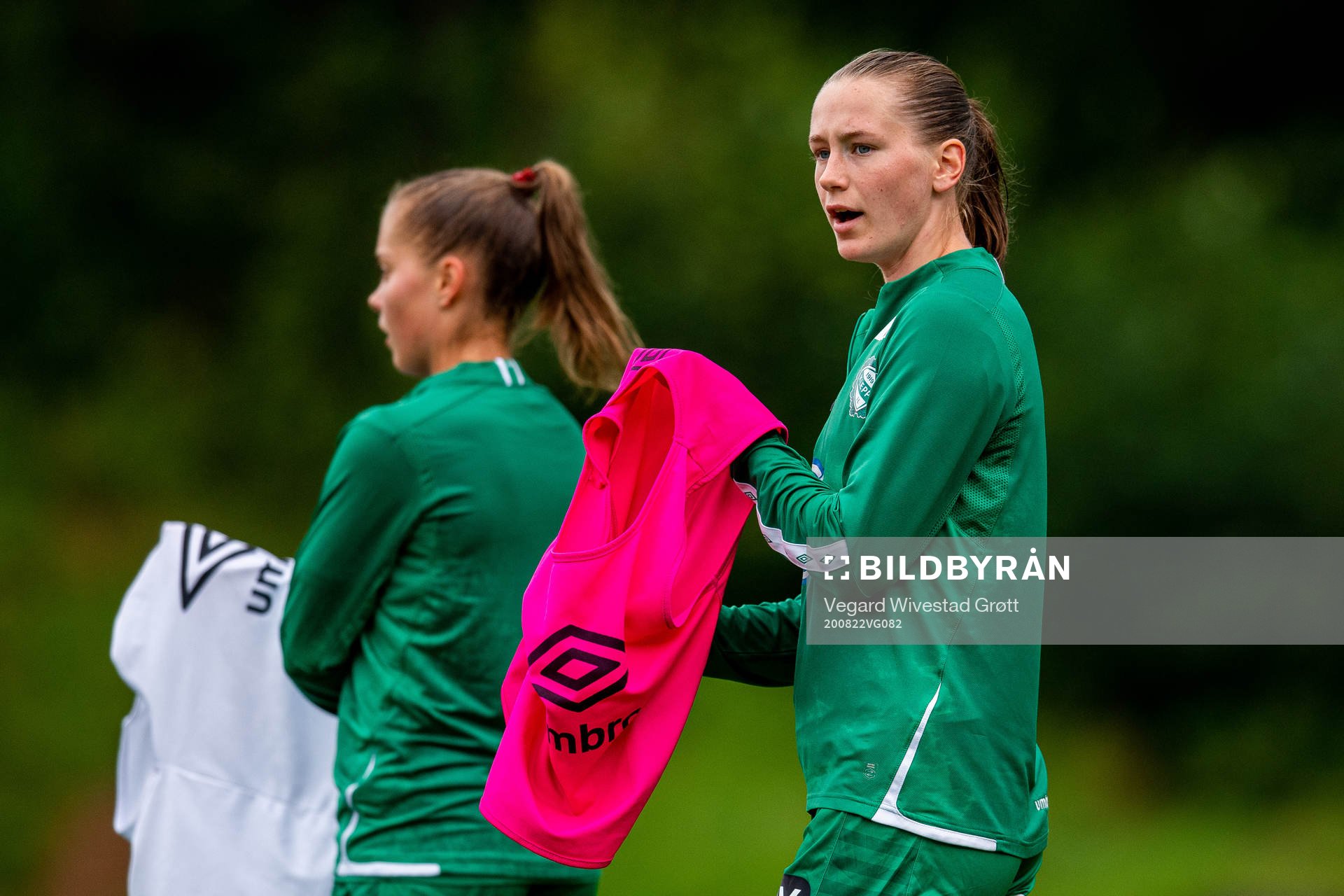 Elisabeth Terland of Klepp warms up