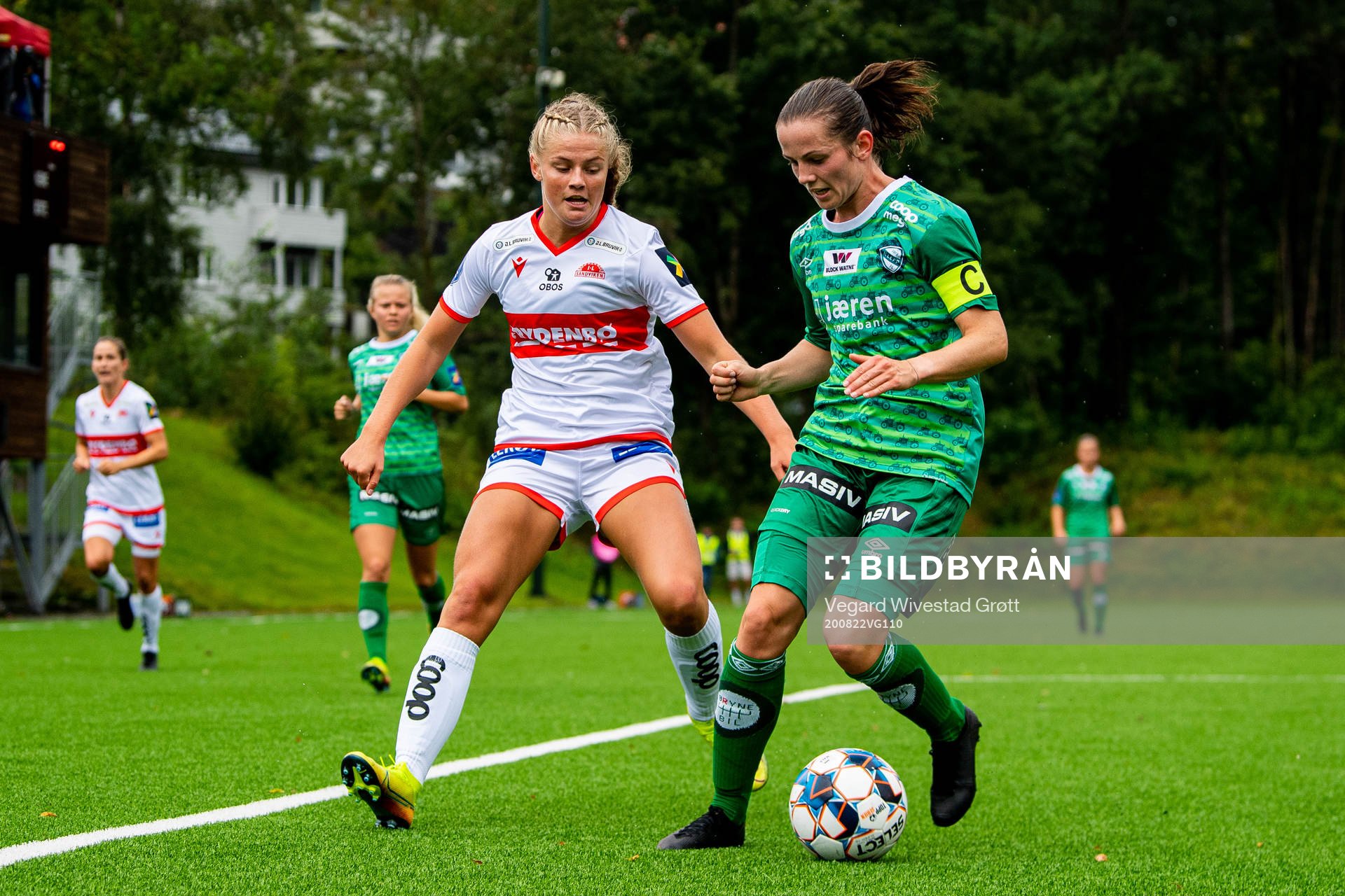 Vilde Veglo of Sandviken and Tuva Hansen of Klepp